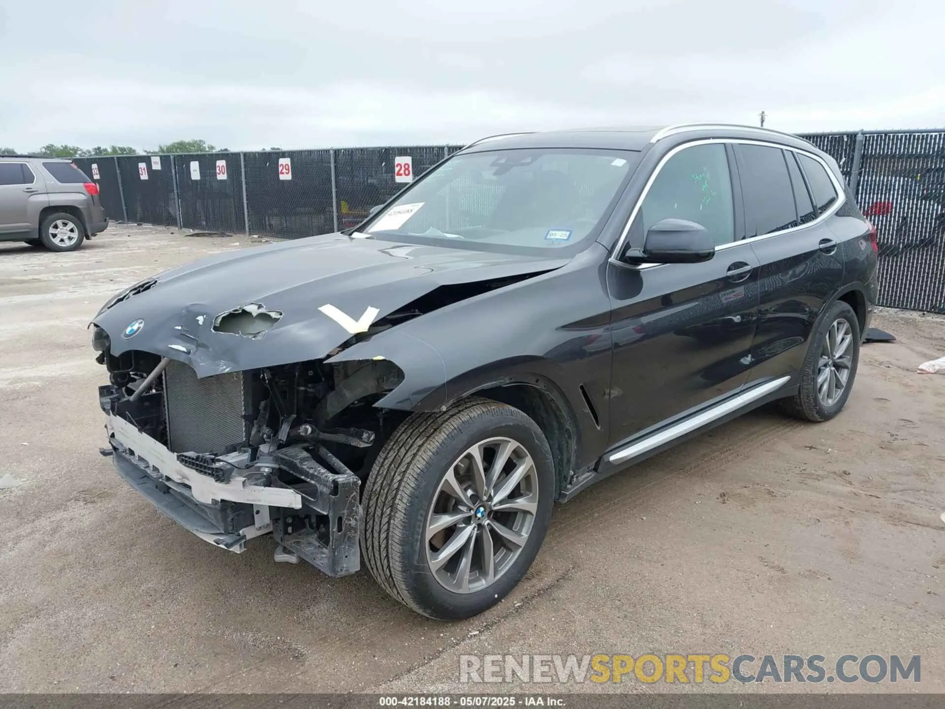 2 fotografías del automóvil dañado 5UXTR7C58KLE96414 BMW X3 2019
