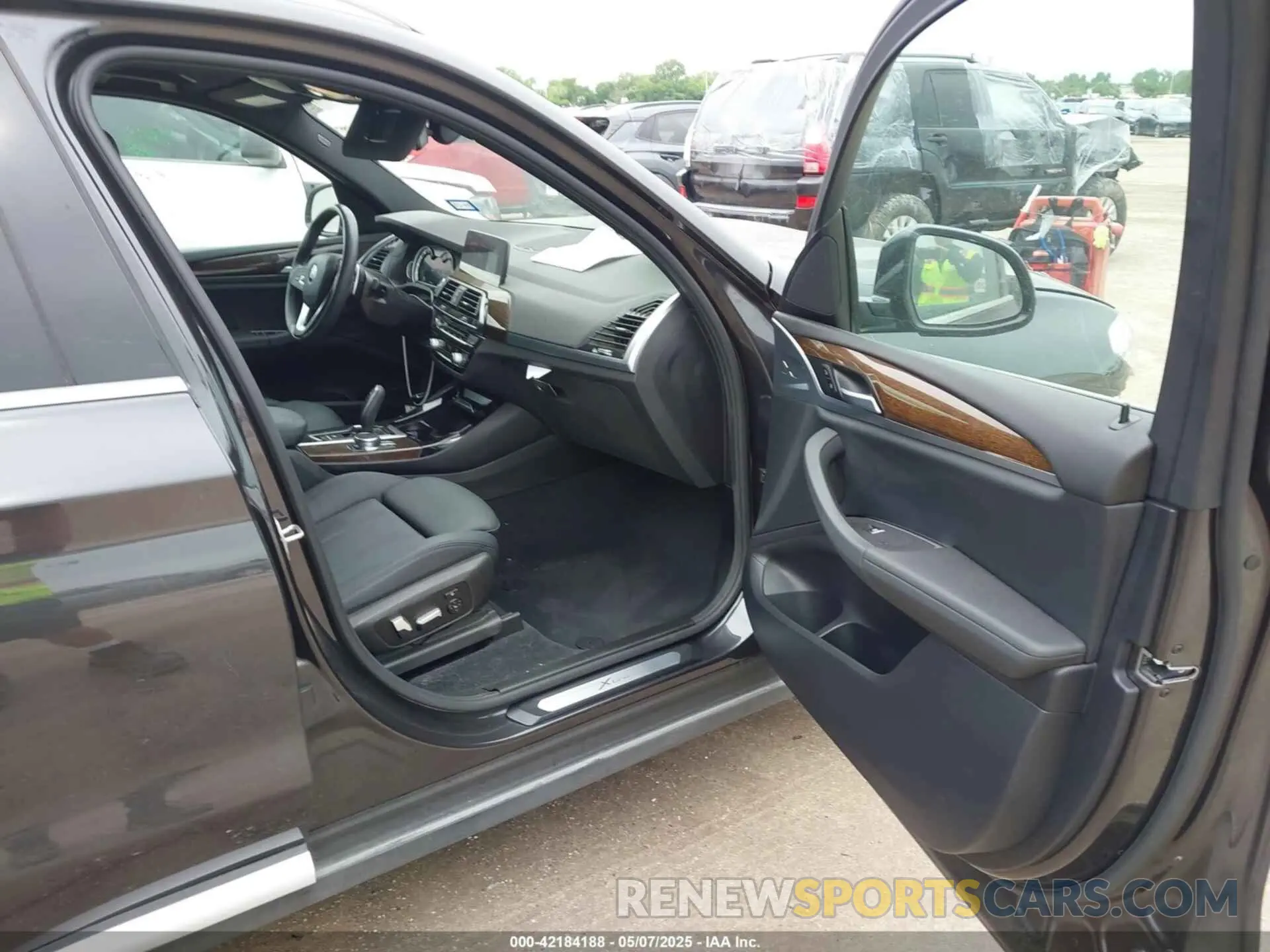 5 fotografías del automóvil dañado 5UXTR7C58KLE96414 BMW X3 2019