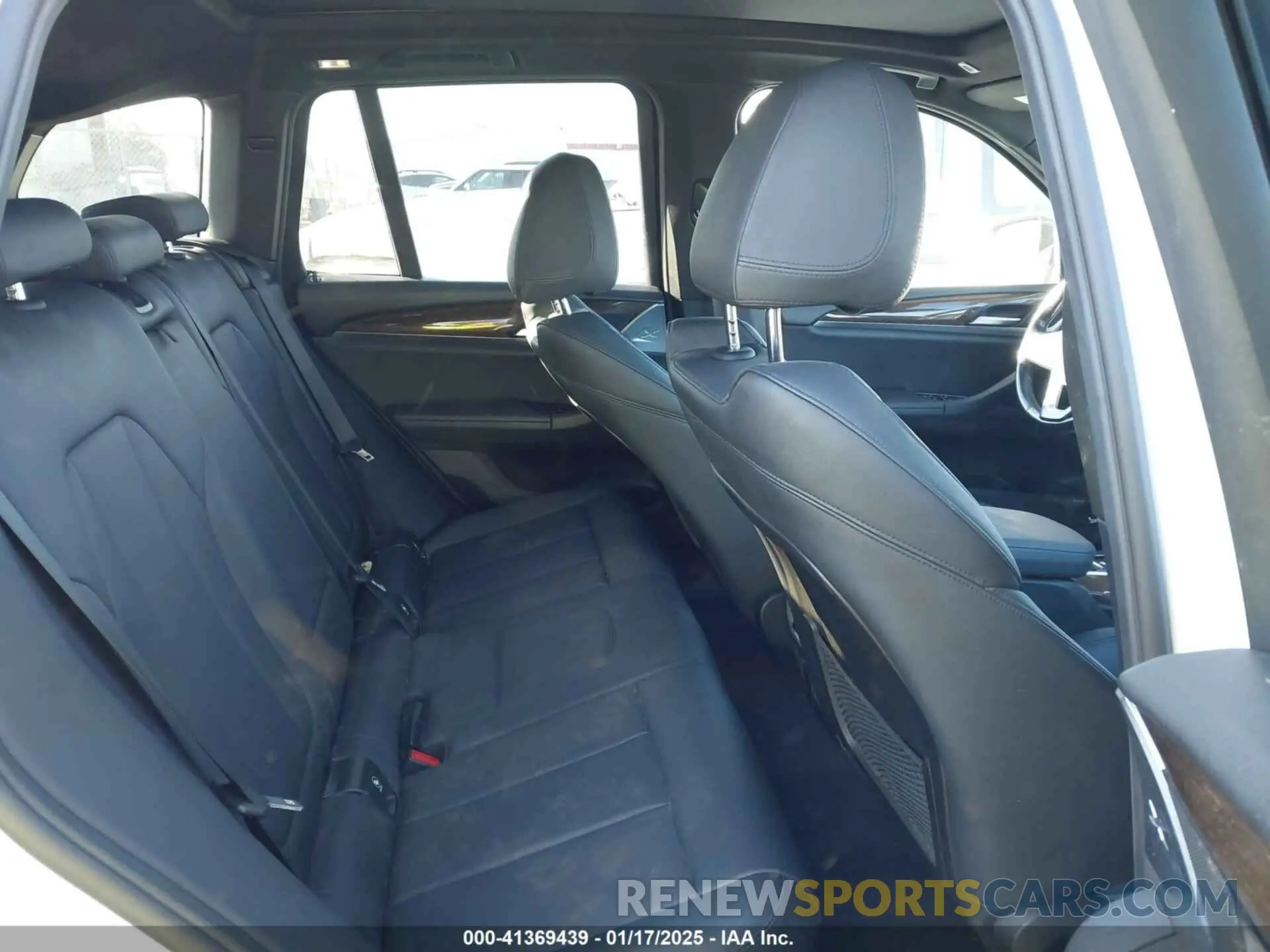 8 fotografías del automóvil dañado 5UXTR7C59KLE98477 BMW X3 2019