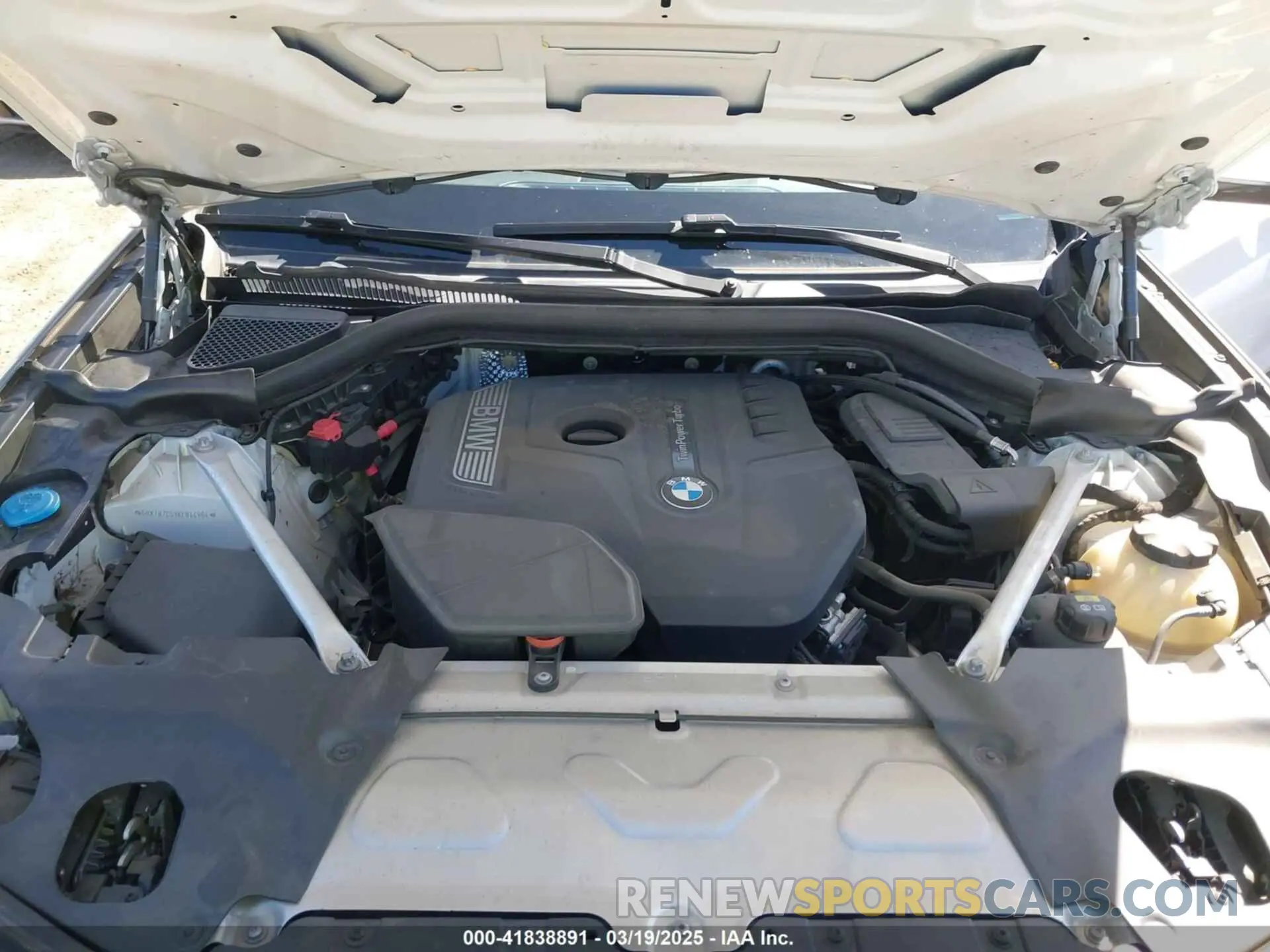 10 fotografías del automóvil dañado 5UXTR7C59KLR44964 BMW X3 2019