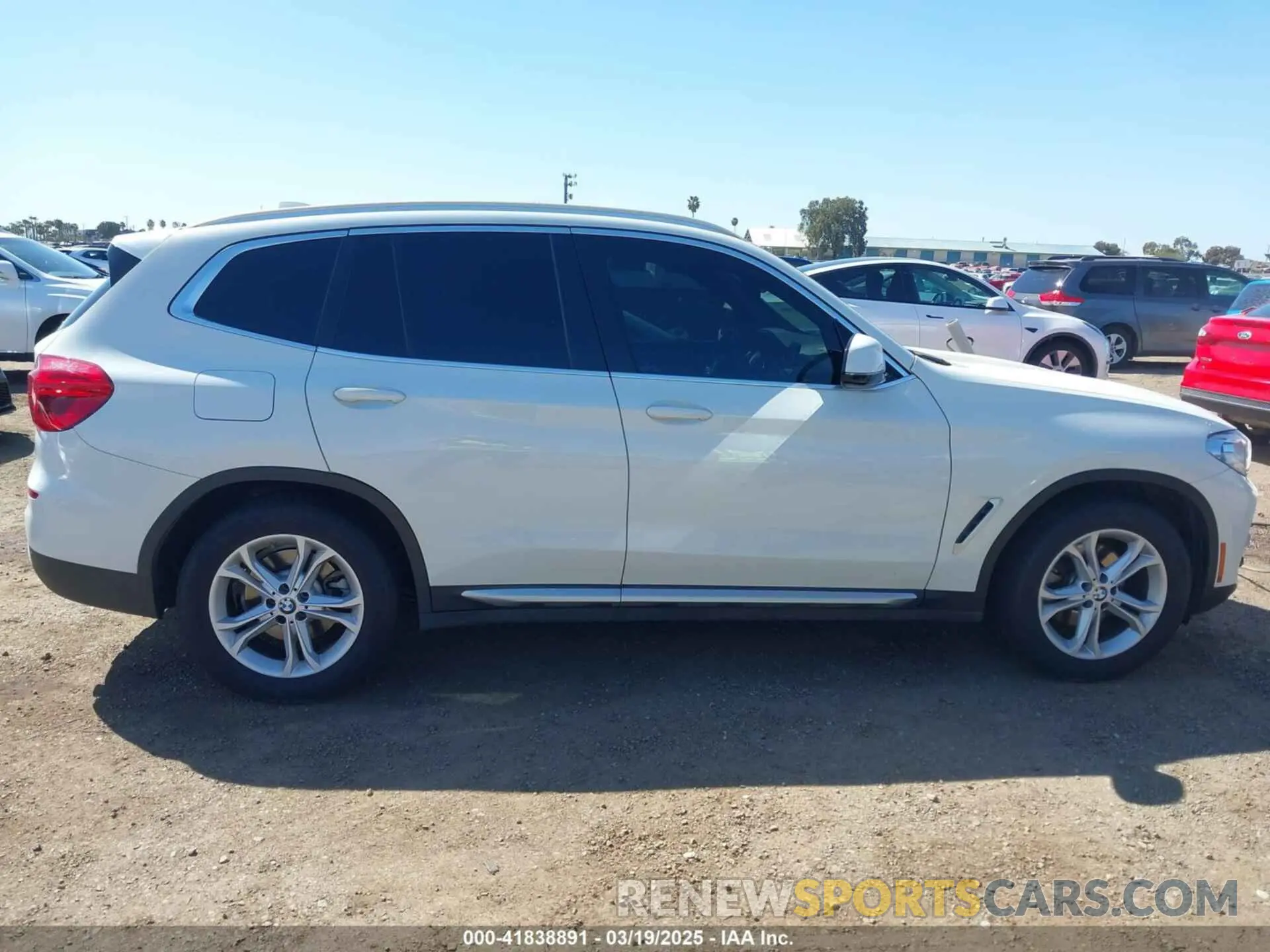 13 fotografías del automóvil dañado 5UXTR7C59KLR44964 BMW X3 2019
