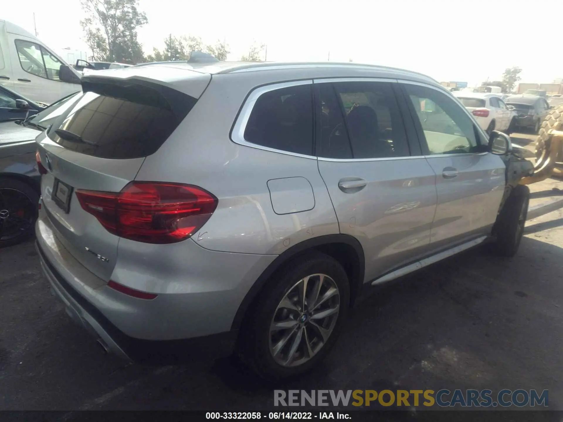 4 fotografías del automóvil dañado 5UXTR7C59KLR53678 BMW X3 2019