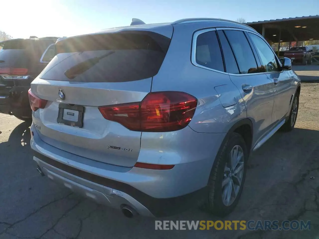 4 fotografías del automóvil dañado 5UXTR9C50KLD93368 BMW X3 2019
