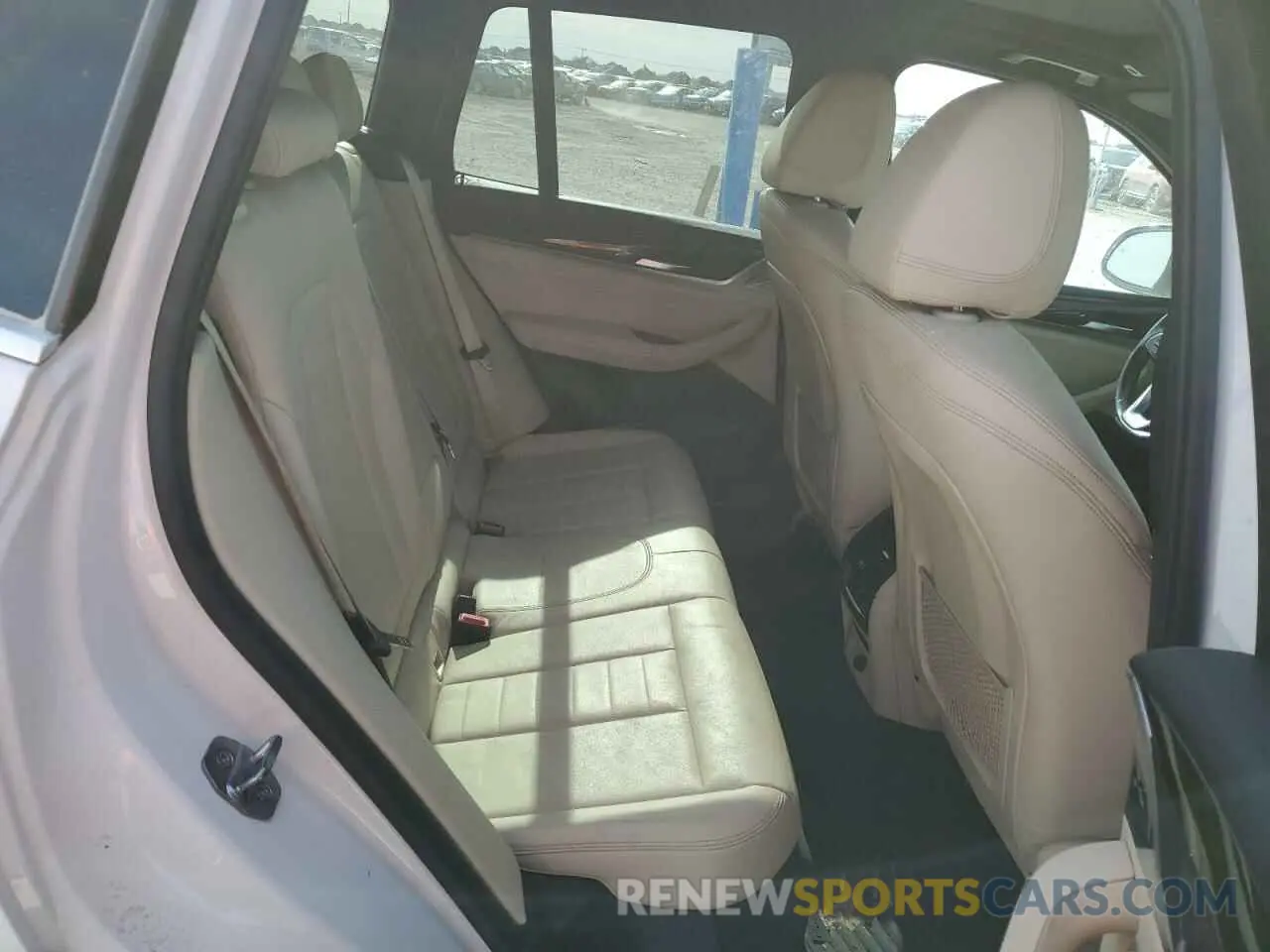 11 fotografías del automóvil dañado 5UXTR9C50KLD99199 BMW X3 2019