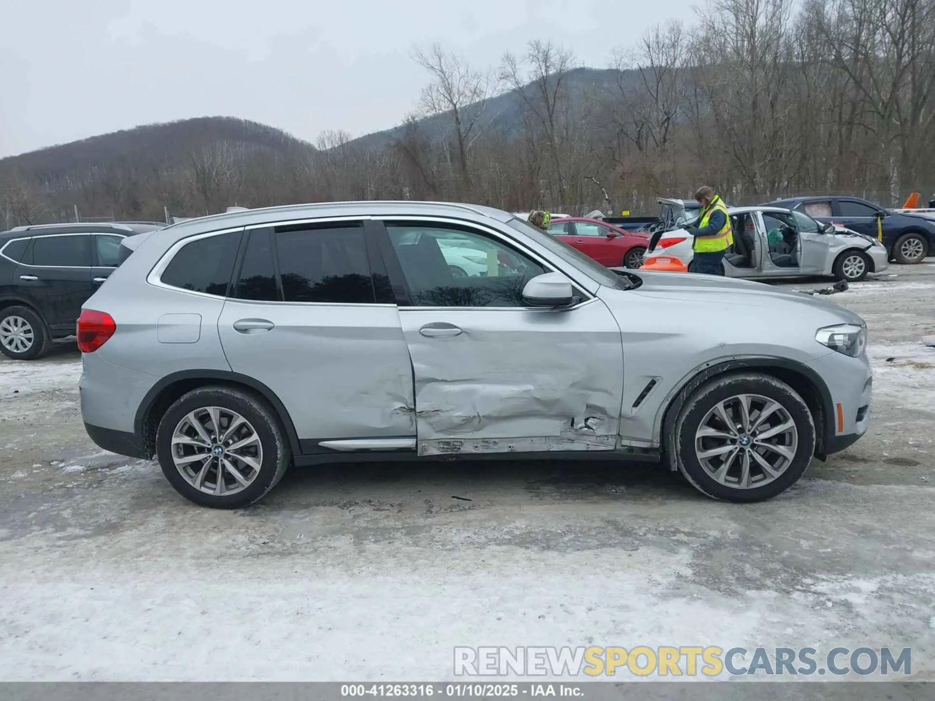 13 fotografías del automóvil dañado 5UXTR9C50KLE20441 BMW X3 2019