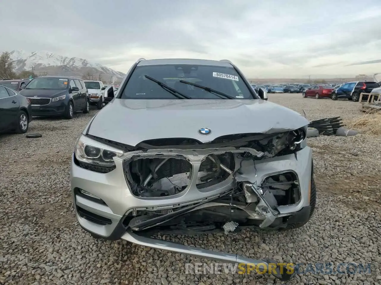 5 fotografías del automóvil dañado 5UXTR9C50KLP92097 BMW X3 2019