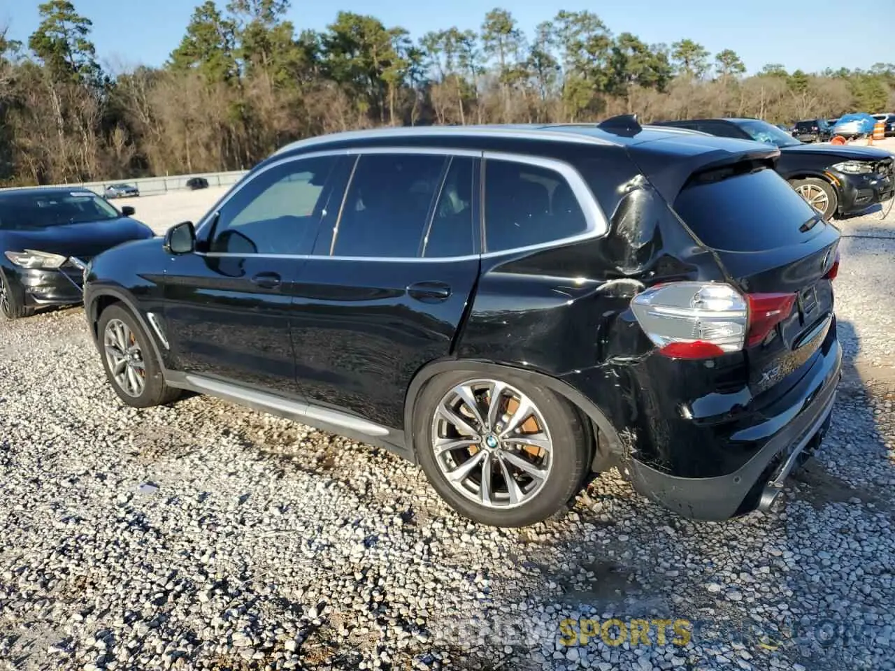 2 fotografías del automóvil dañado 5UXTR9C50KLP97980 BMW X3 2019