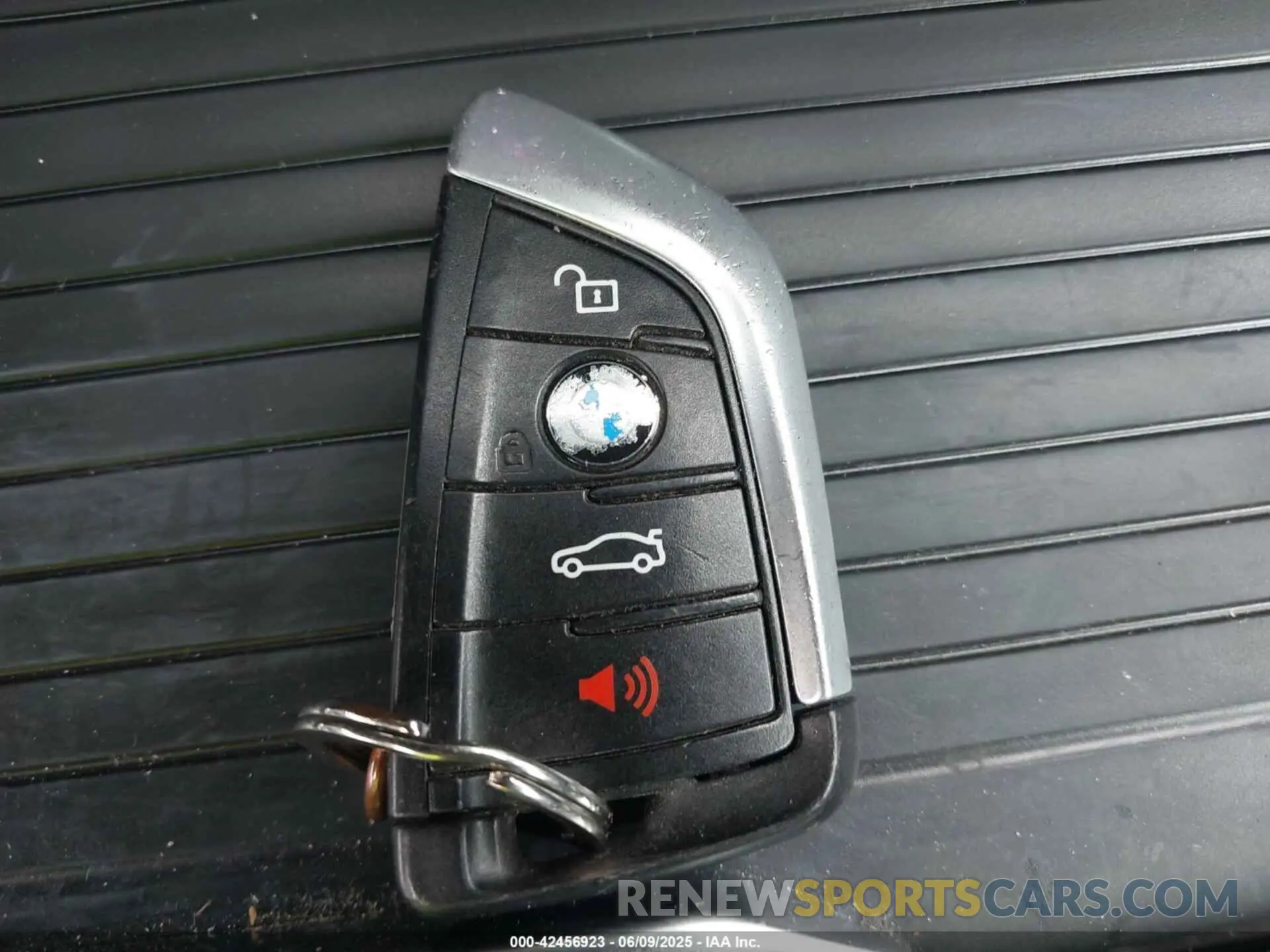11 fotografías del automóvil dañado 5UXTR9C51KLD96652 BMW X3 2019