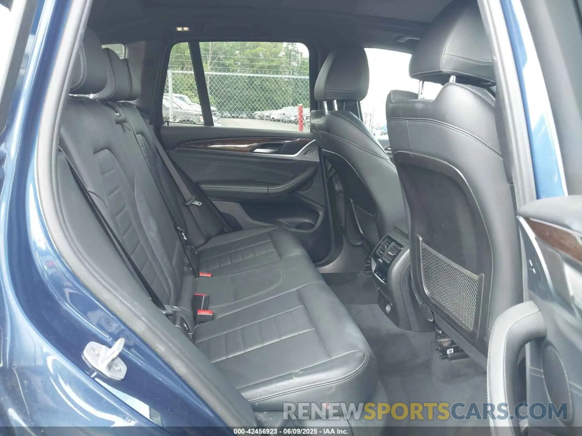 8 fotografías del automóvil dañado 5UXTR9C51KLD96652 BMW X3 2019
