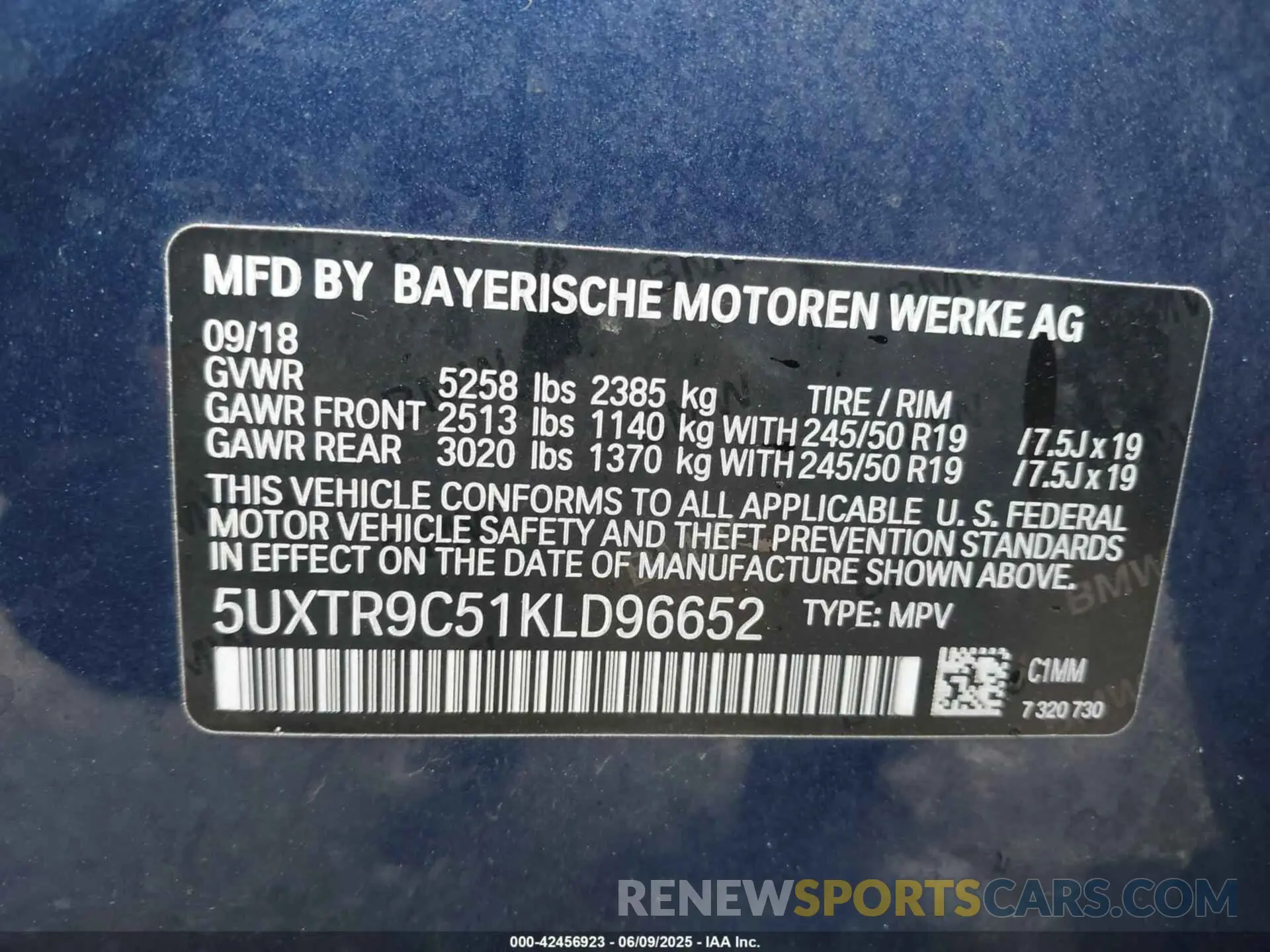 9 fotografías del automóvil dañado 5UXTR9C51KLD96652 BMW X3 2019