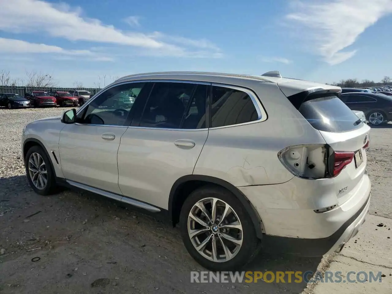 2 fotografías del automóvil dañado 5UXTR9C51KLR06754 BMW X3 2019