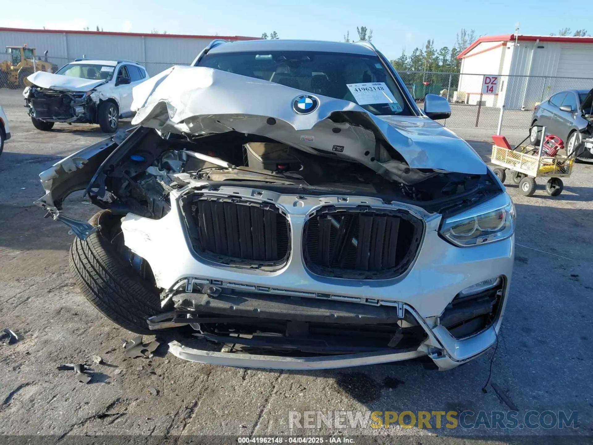 13 fotografías del automóvil dañado 5UXTR9C52KLD92349 BMW X3 2019