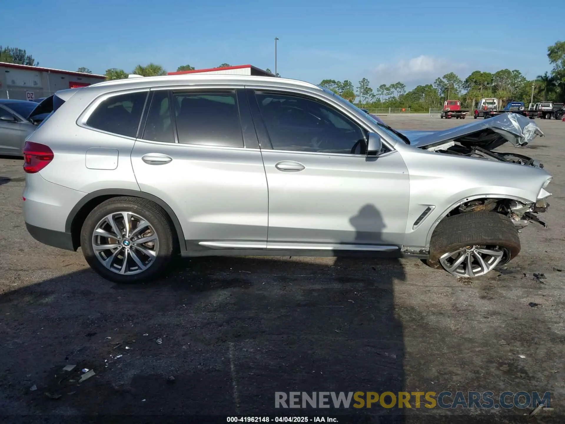 14 fotografías del automóvil dañado 5UXTR9C52KLD92349 BMW X3 2019