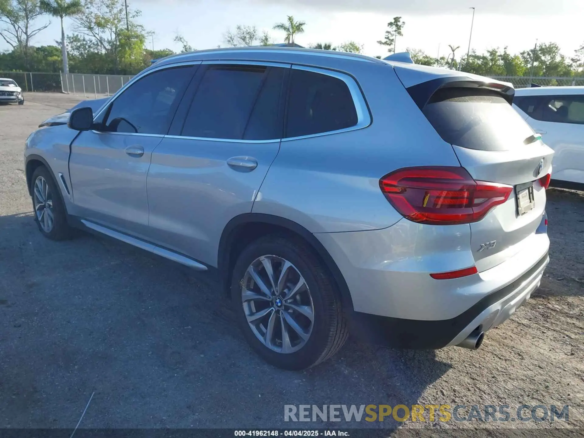 3 fotografías del automóvil dañado 5UXTR9C52KLD92349 BMW X3 2019
