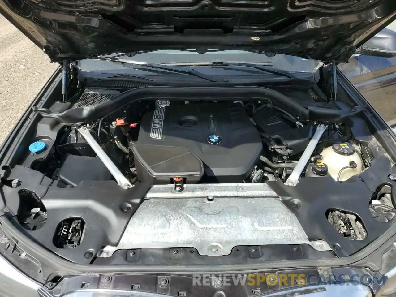 12 fotografías del automóvil dañado 5UXTR9C52KLE18111 BMW X3 2019