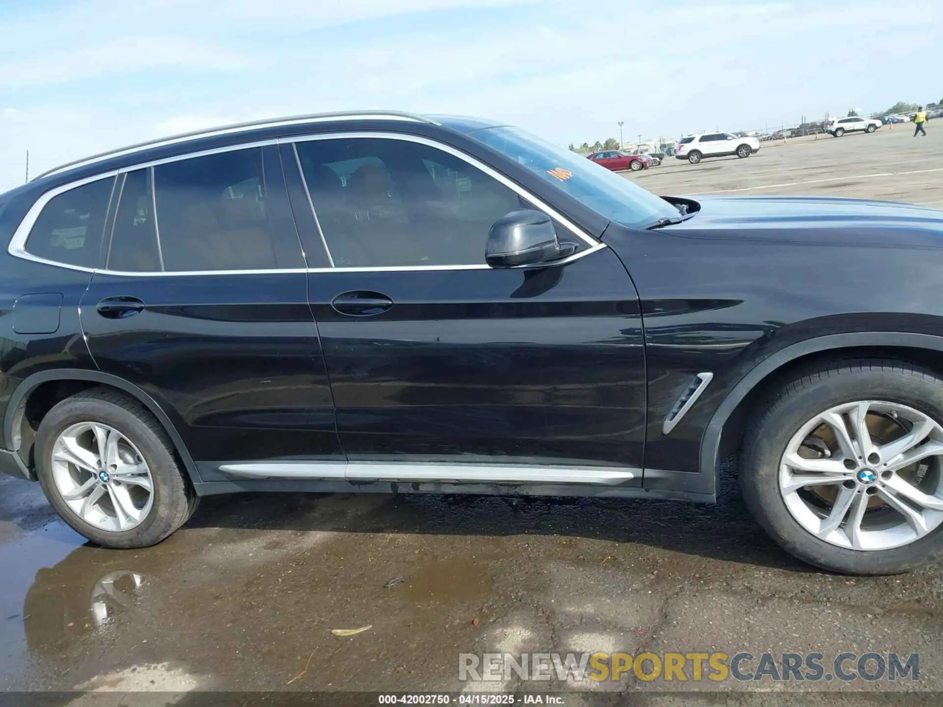 13 fotografías del automóvil dañado 5UXTR9C52KLR11316 BMW X3 2019