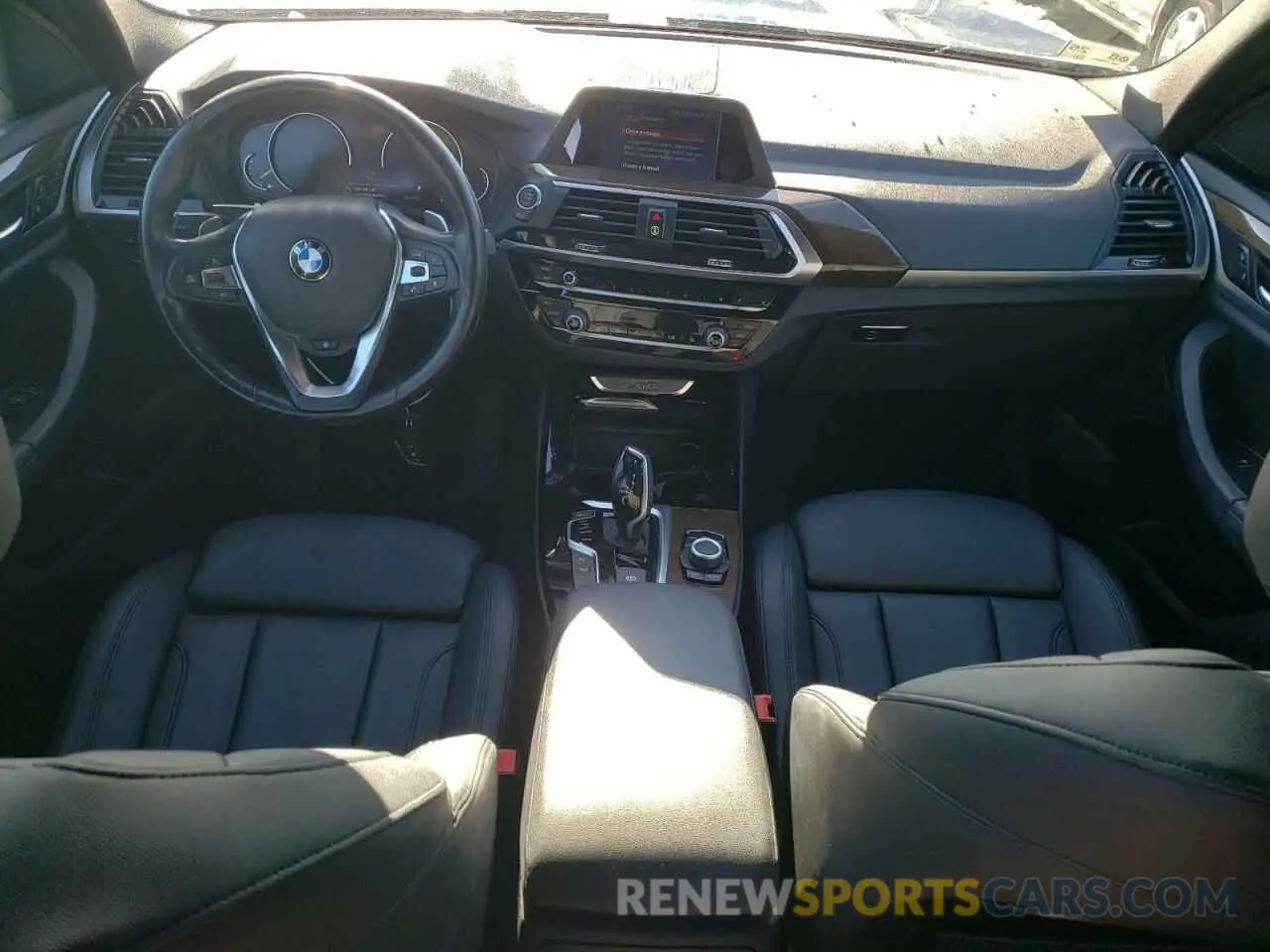 8 fotografías del automóvil dañado 5UXTR9C53KLE16321 BMW X3 2019