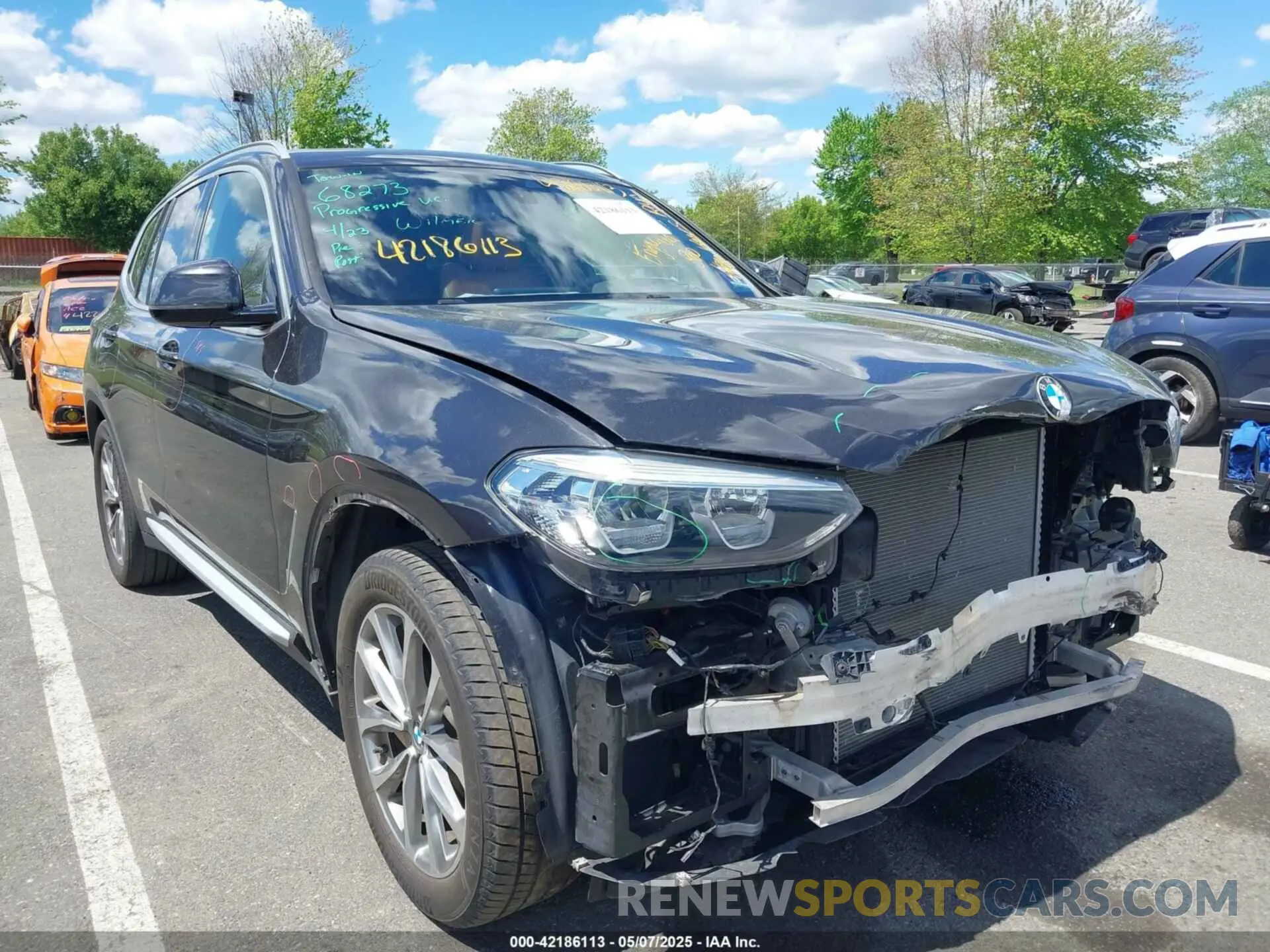 17 fotografías del automóvil dañado 5UXTR9C53KLP81692 BMW X3 2019
