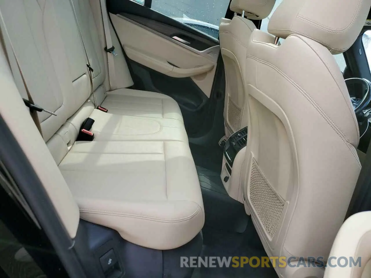 11 fotografías del automóvil dañado 5UXTR9C54KLE14528 BMW X3 2019