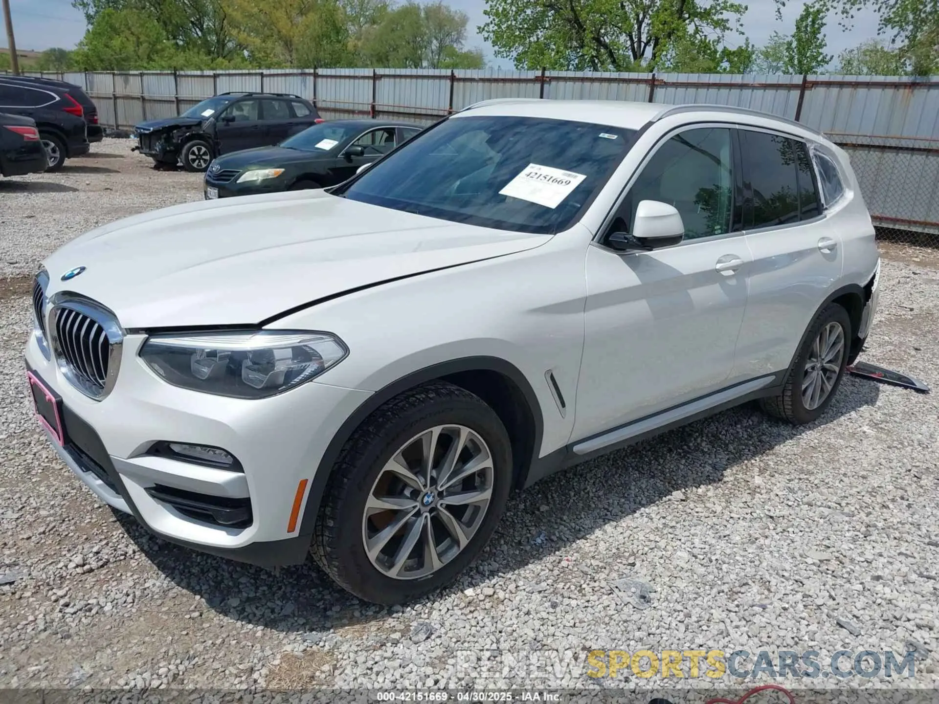 2 fotografías del automóvil dañado 5UXTR9C54KLP92216 BMW X3 2019