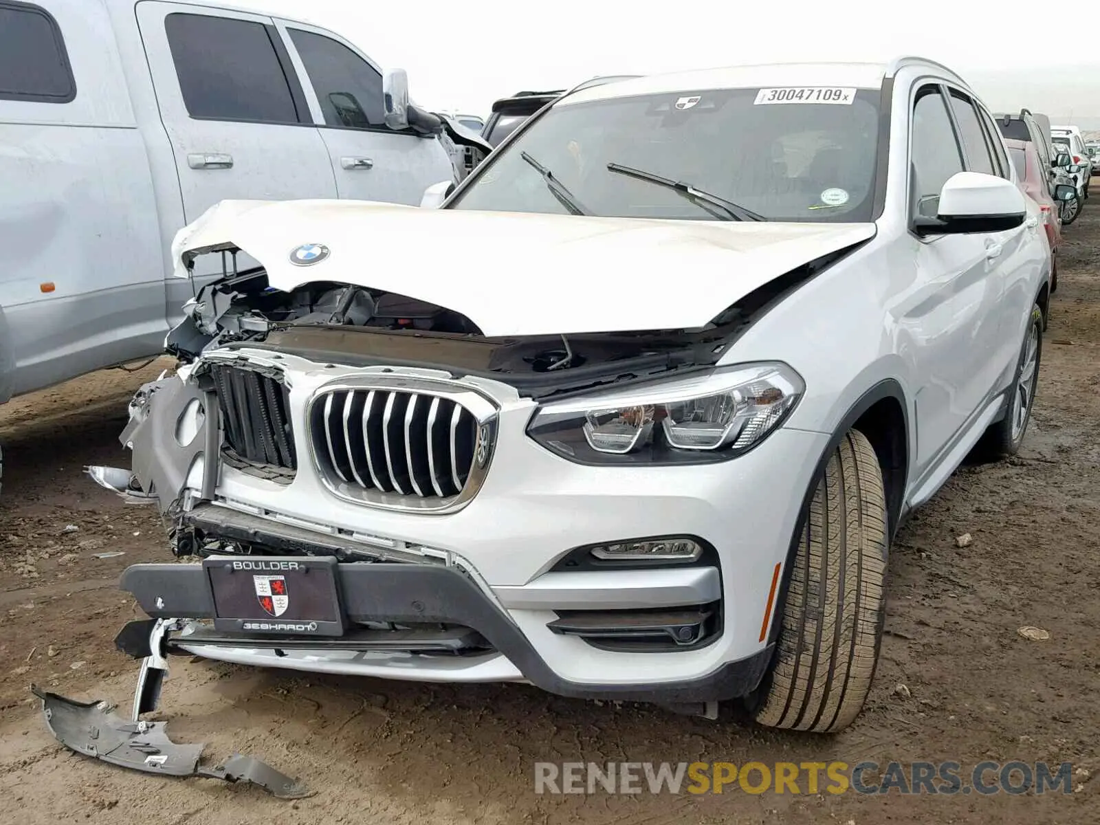 2 fotografías del automóvil dañado 5UXTR9C55KLE18457 BMW X3 2019