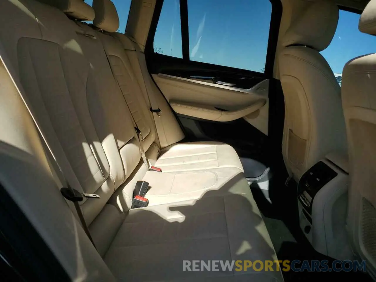 11 fotografías del automóvil dañado 5UXTR9C56KLD97800 BMW X3 2019