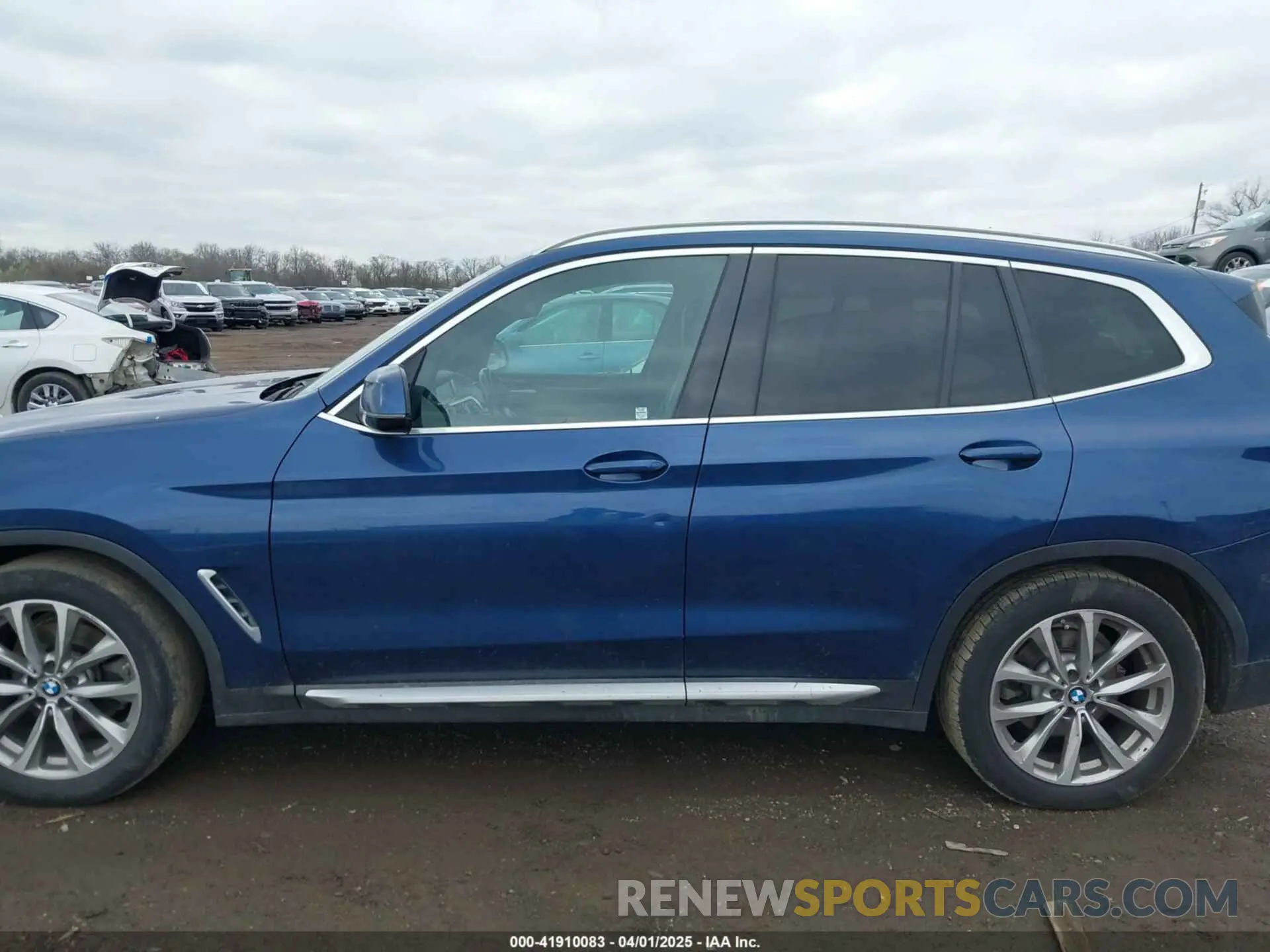 14 fotografías del automóvil dañado 5UXTR9C56KLE17009 BMW X3 2019