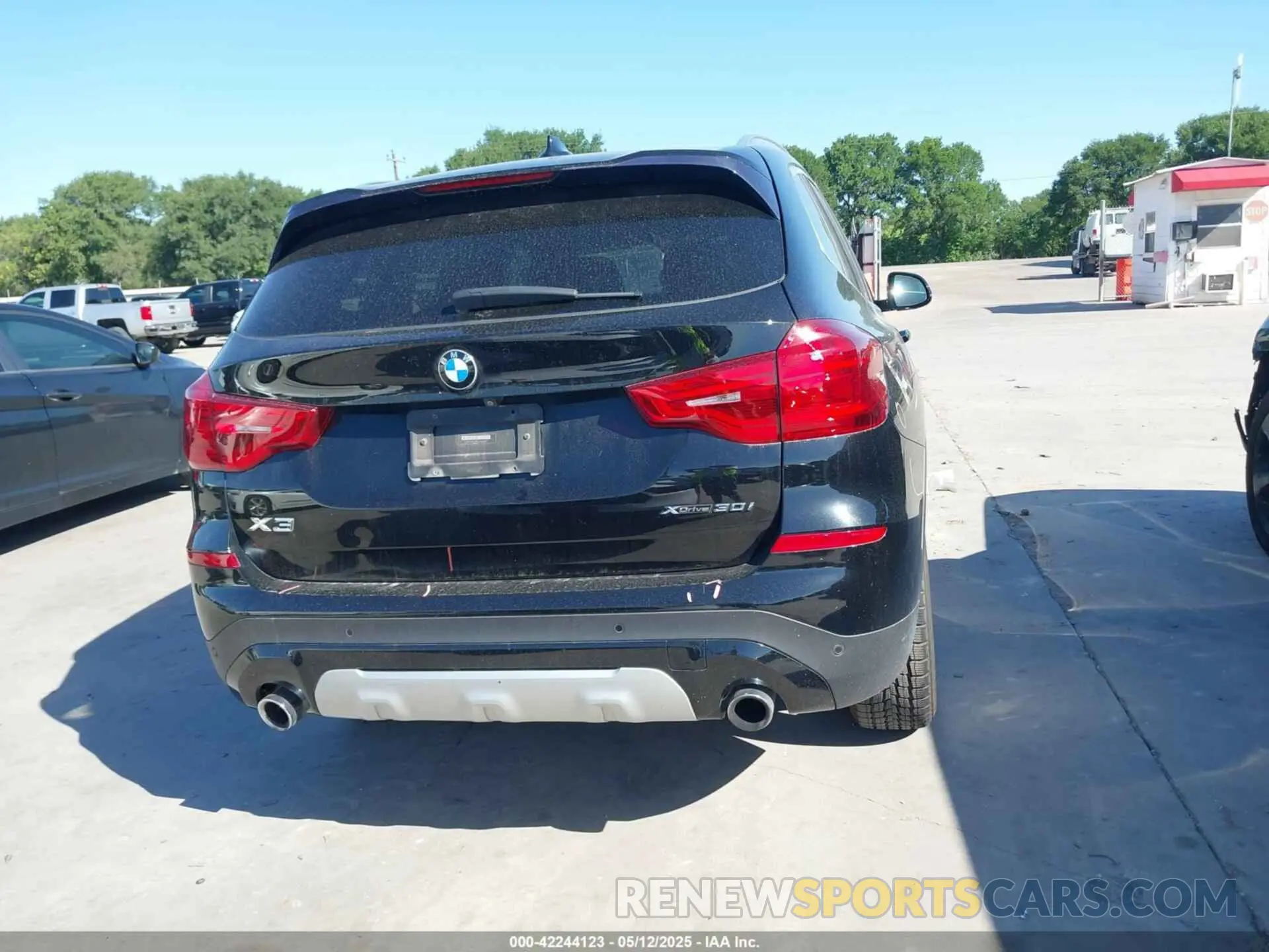 16 fotografías del automóvil dañado 5UXTR9C57KLD94095 BMW X3 2019