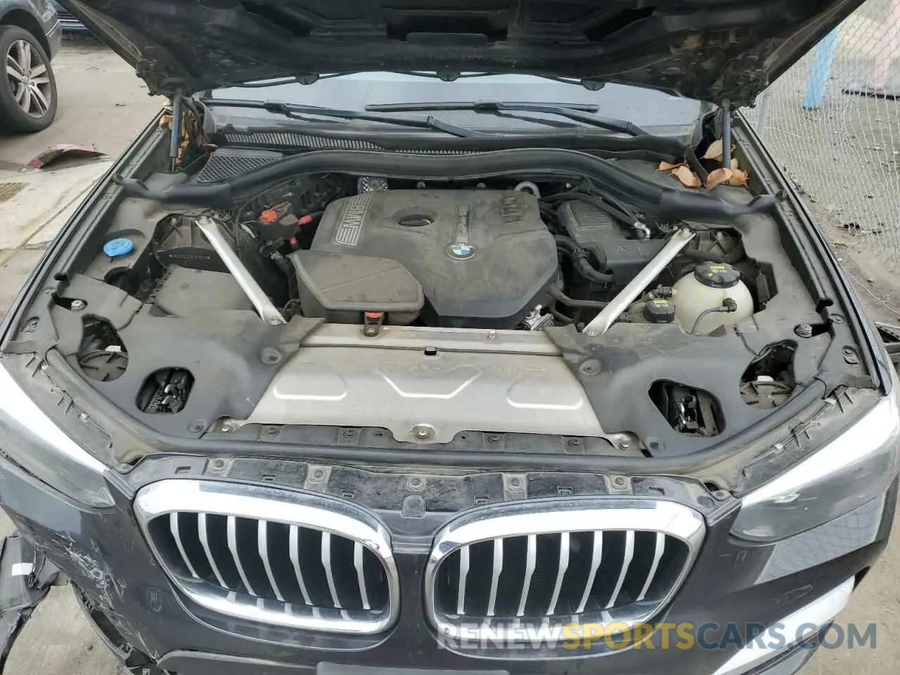 12 fotografías del automóvil dañado 5UXTR9C57KLE13213 BMW X3 2019