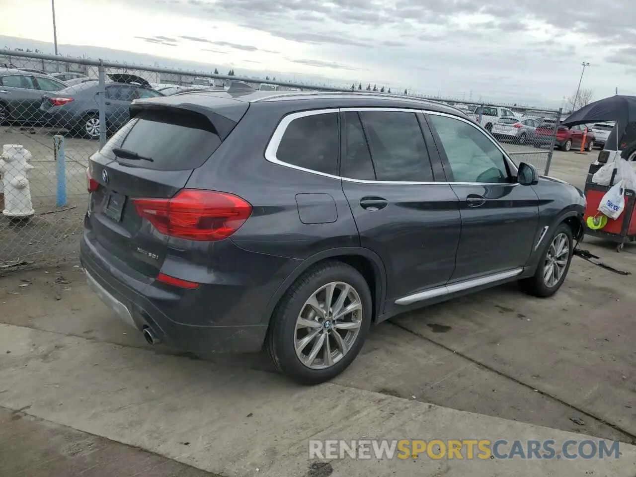 3 fotografías del automóvil dañado 5UXTR9C57KLE13213 BMW X3 2019
