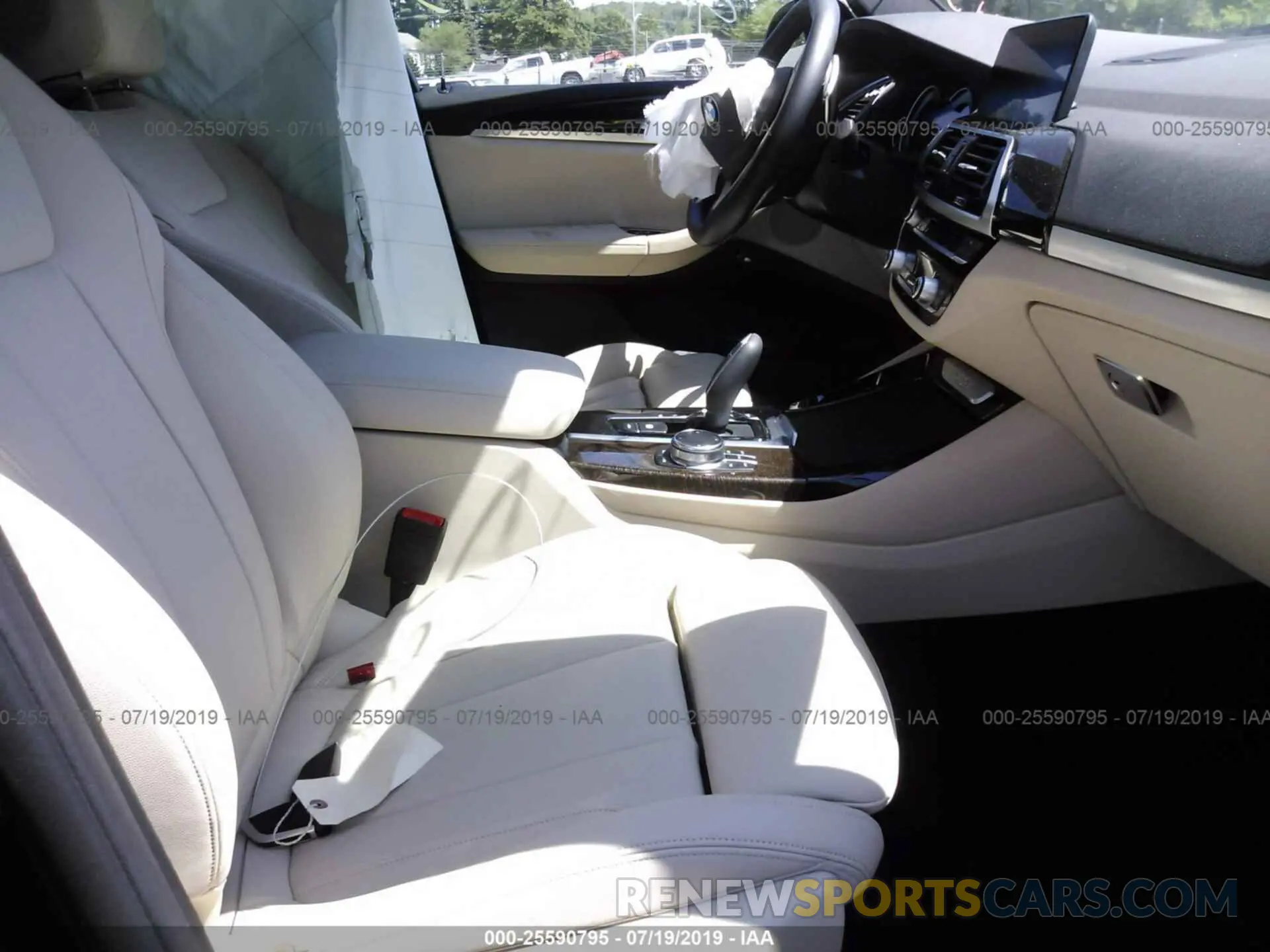 5 fotografías del automóvil dañado 5UXTR9C58KLE11048 BMW X3 2019