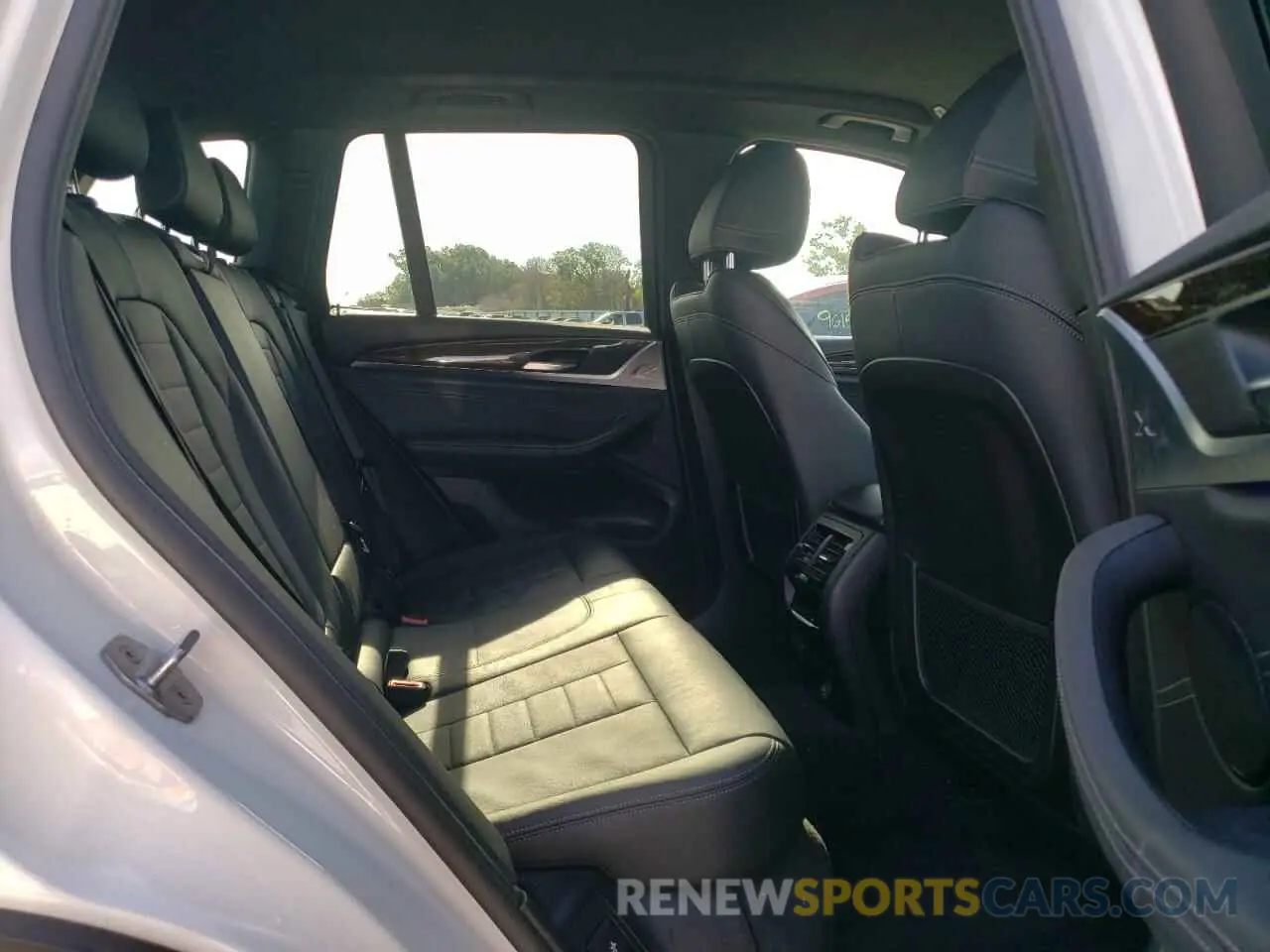 11 fotografías del automóvil dañado 5UXTR9C58KLE19988 BMW X3 2019