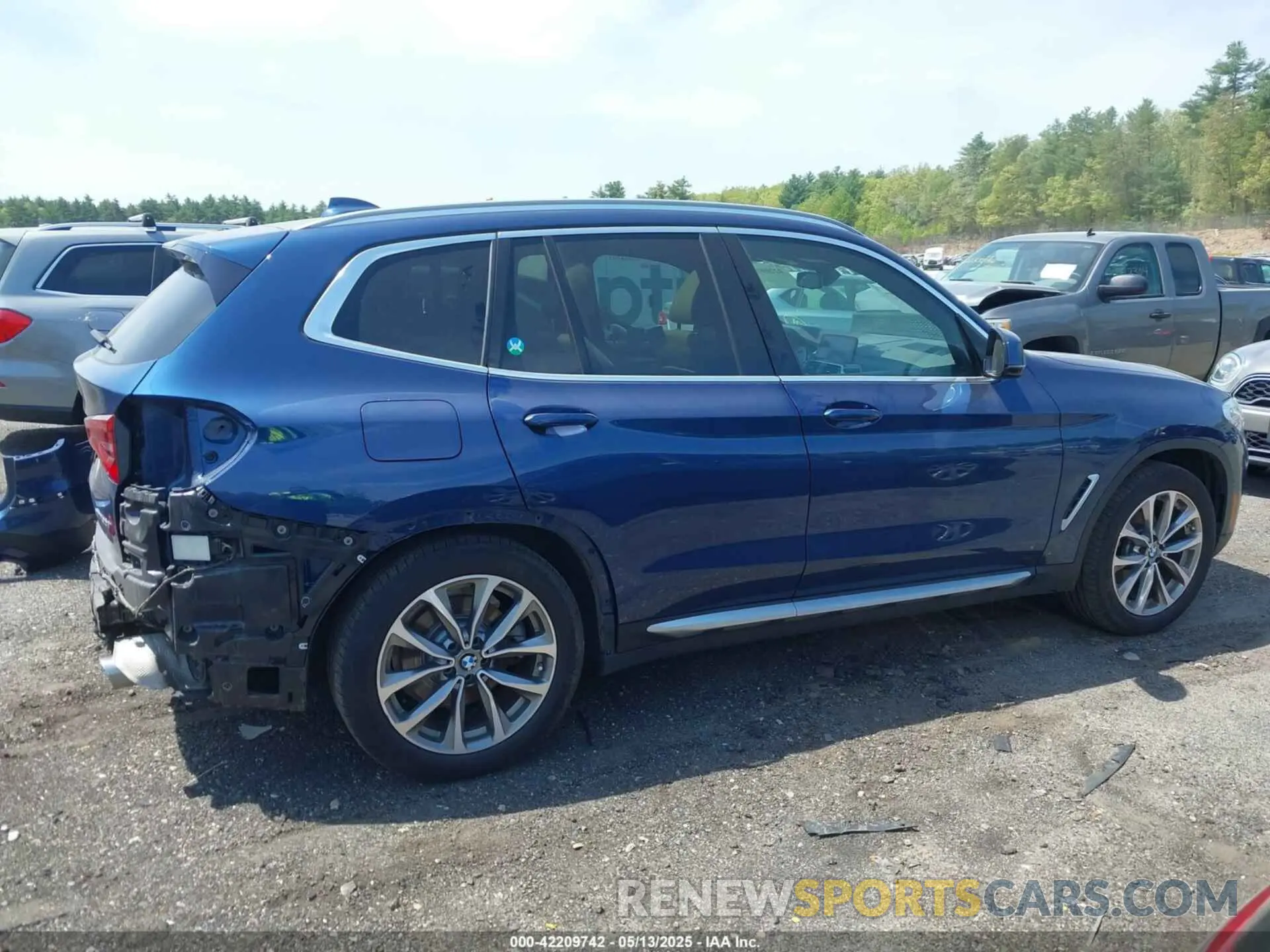 14 fotografías del automóvil dañado 5UXTR9C59KLD93739 BMW X3 2019
