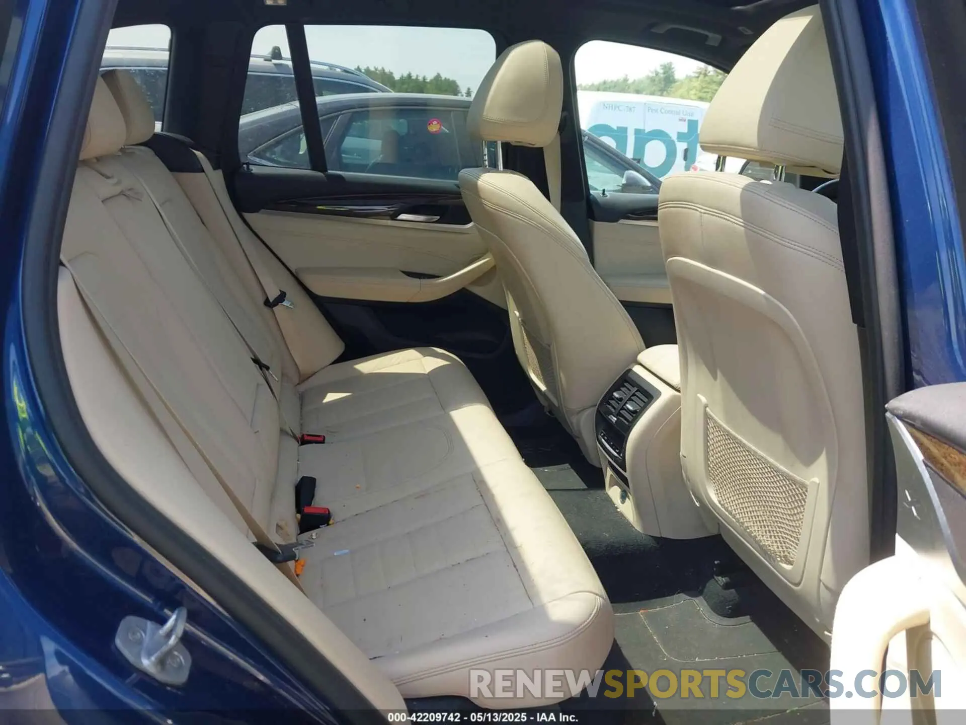 8 fotografías del automóvil dañado 5UXTR9C59KLD93739 BMW X3 2019