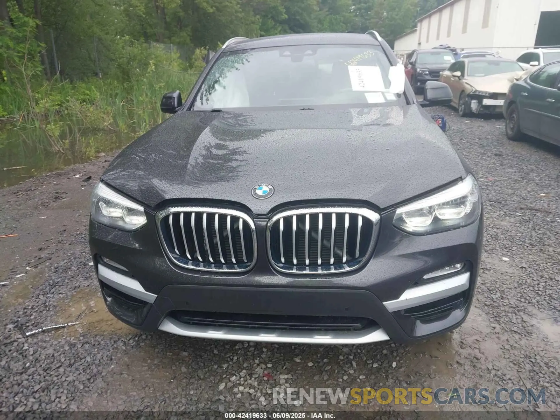 12 fotografías del automóvil dañado 5UXTR9C59KLE13195 BMW X3 2019