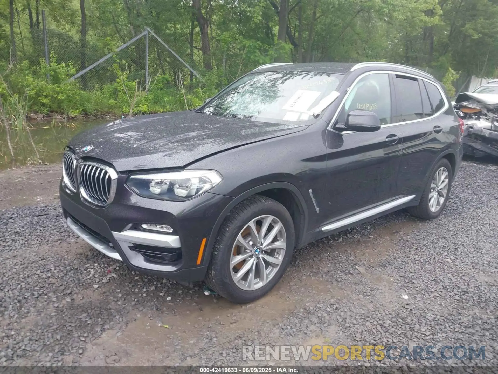 2 fotografías del automóvil dañado 5UXTR9C59KLE13195 BMW X3 2019