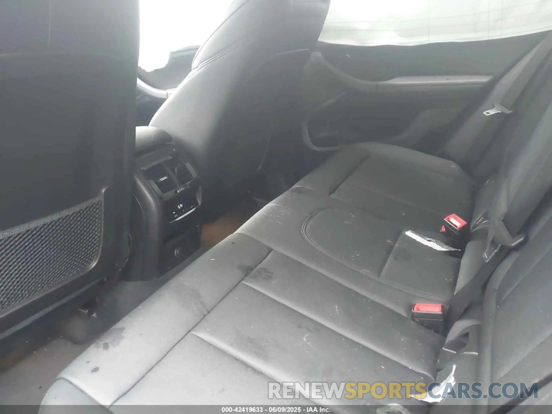 8 fotografías del automóvil dañado 5UXTR9C59KLE13195 BMW X3 2019
