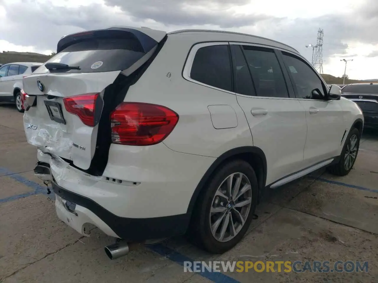 4 fotografías del automóvil dañado 5UXTR9C5XKLD97945 BMW X3 2019