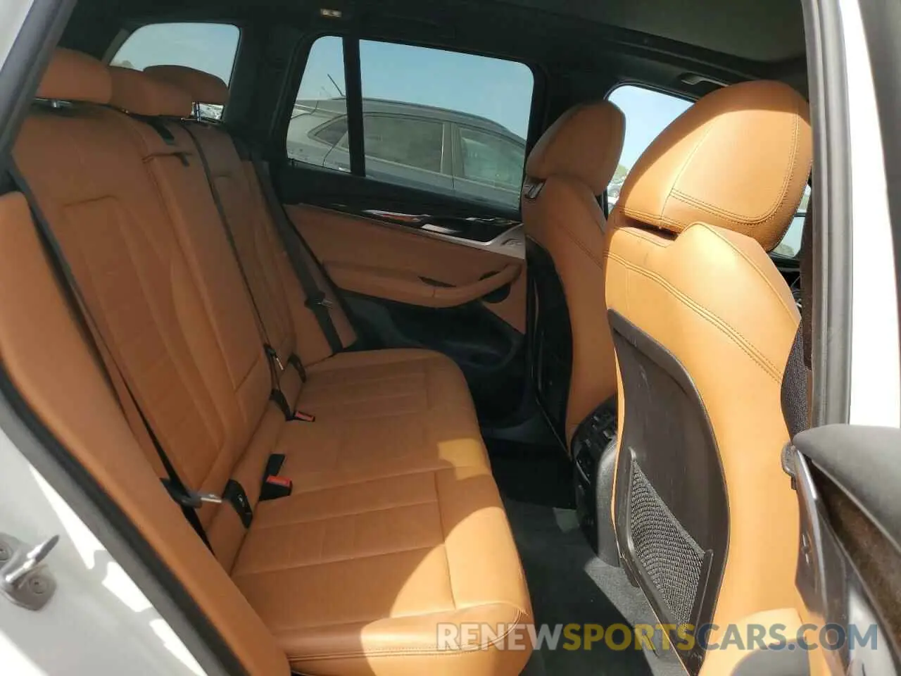 11 fotografías del automóvil dañado 5UXTR9C5XKLE13013 BMW X3 2019