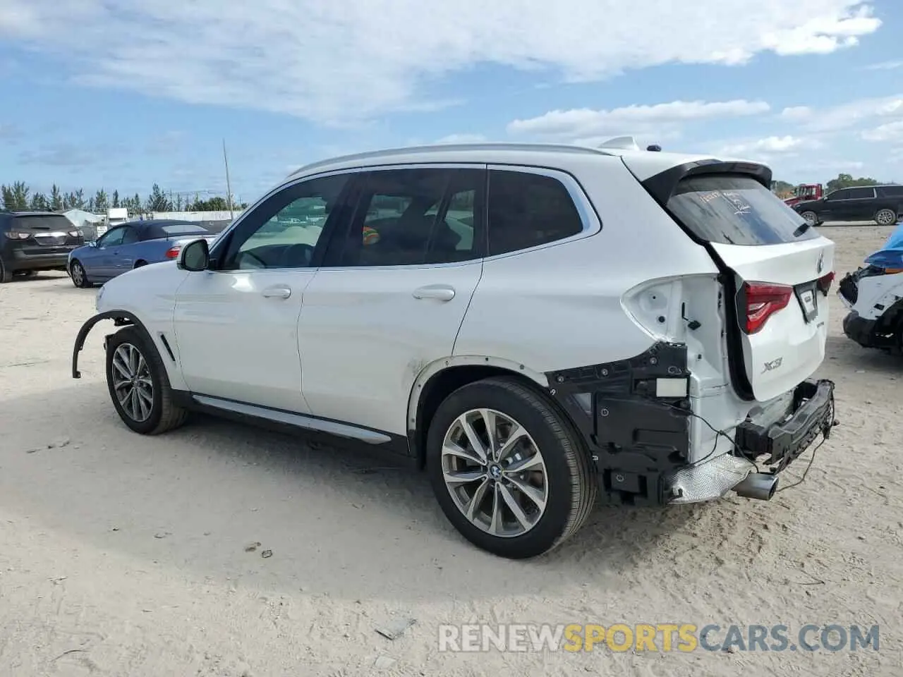 2 fotografías del automóvil dañado 5UXTR9C5XKLE13013 BMW X3 2019