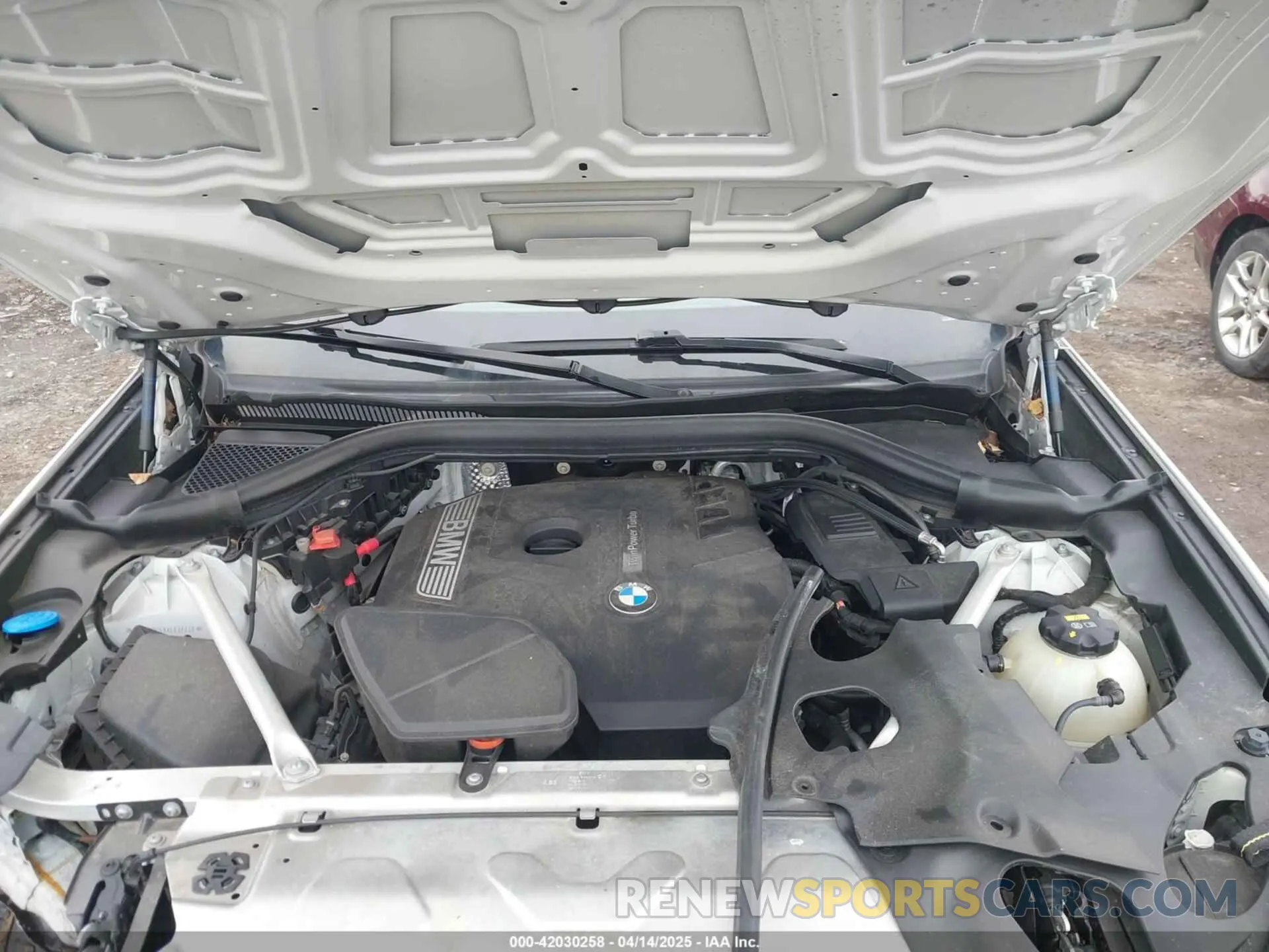 10 fotografías del automóvil dañado 5UXTR9C5XKLE17238 BMW X3 2019