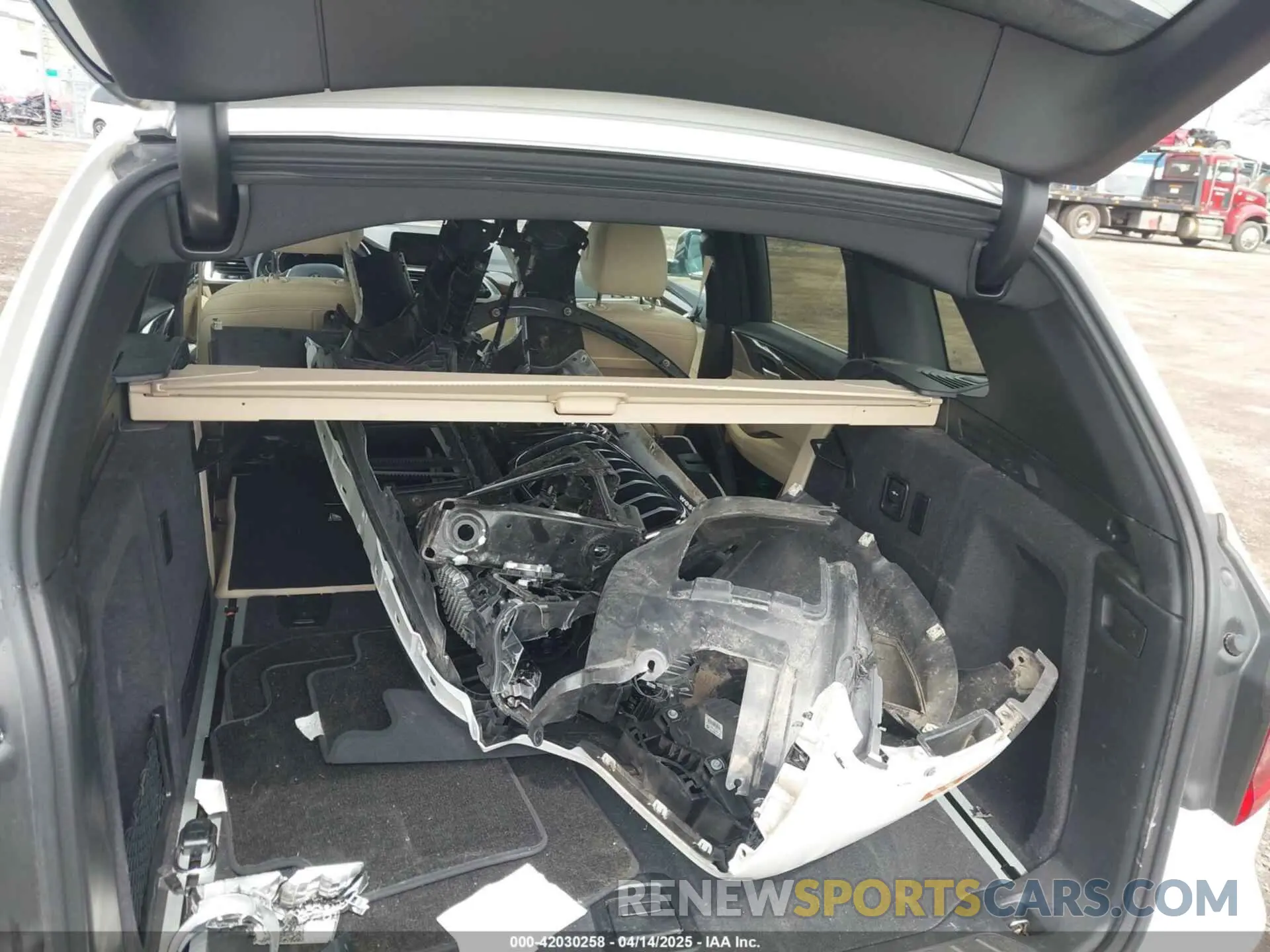 12 fotografías del automóvil dañado 5UXTR9C5XKLE17238 BMW X3 2019