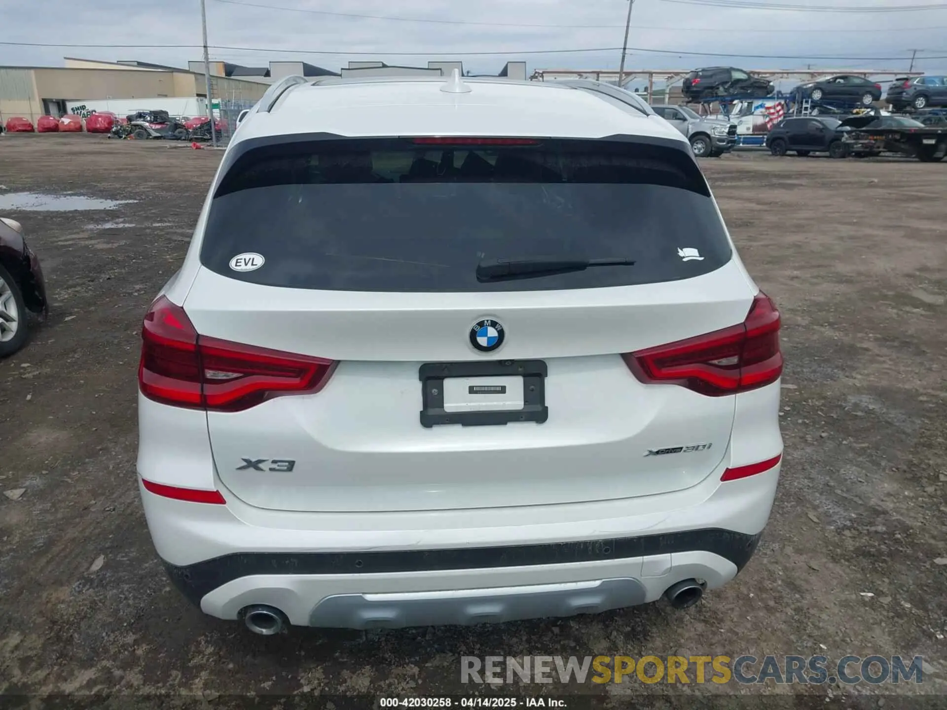 17 fotografías del automóvil dañado 5UXTR9C5XKLE17238 BMW X3 2019