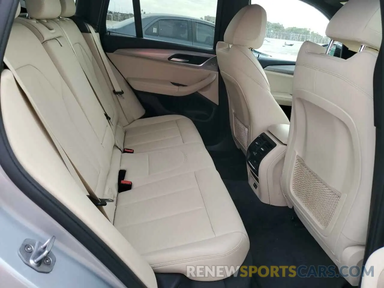11 fotografías del automóvil dañado 5UXTY3C02L9D39248 BMW X3 2020