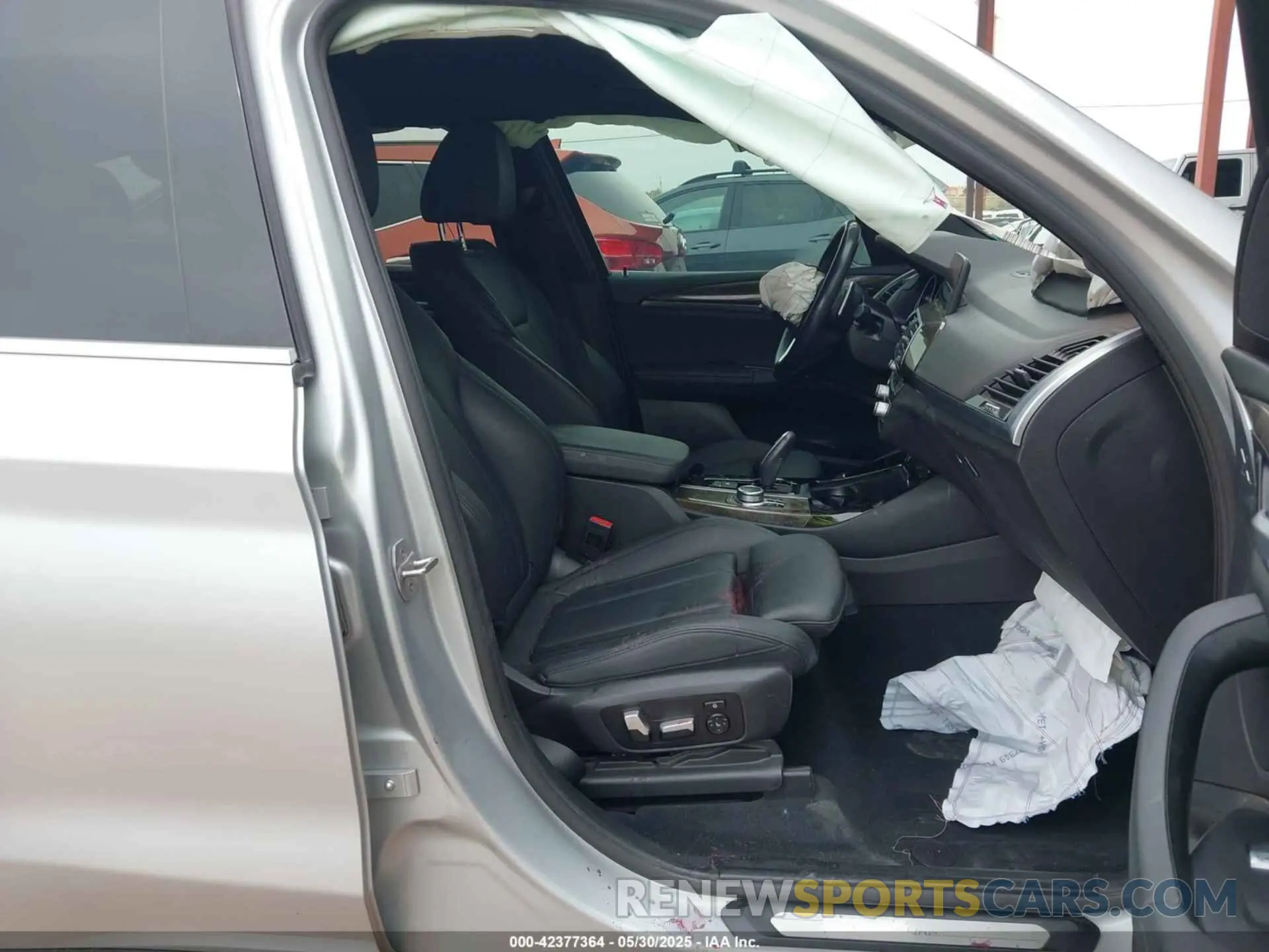 5 fotografías del automóvil dañado 5UXTY3C04L9C46134 BMW X3 2020