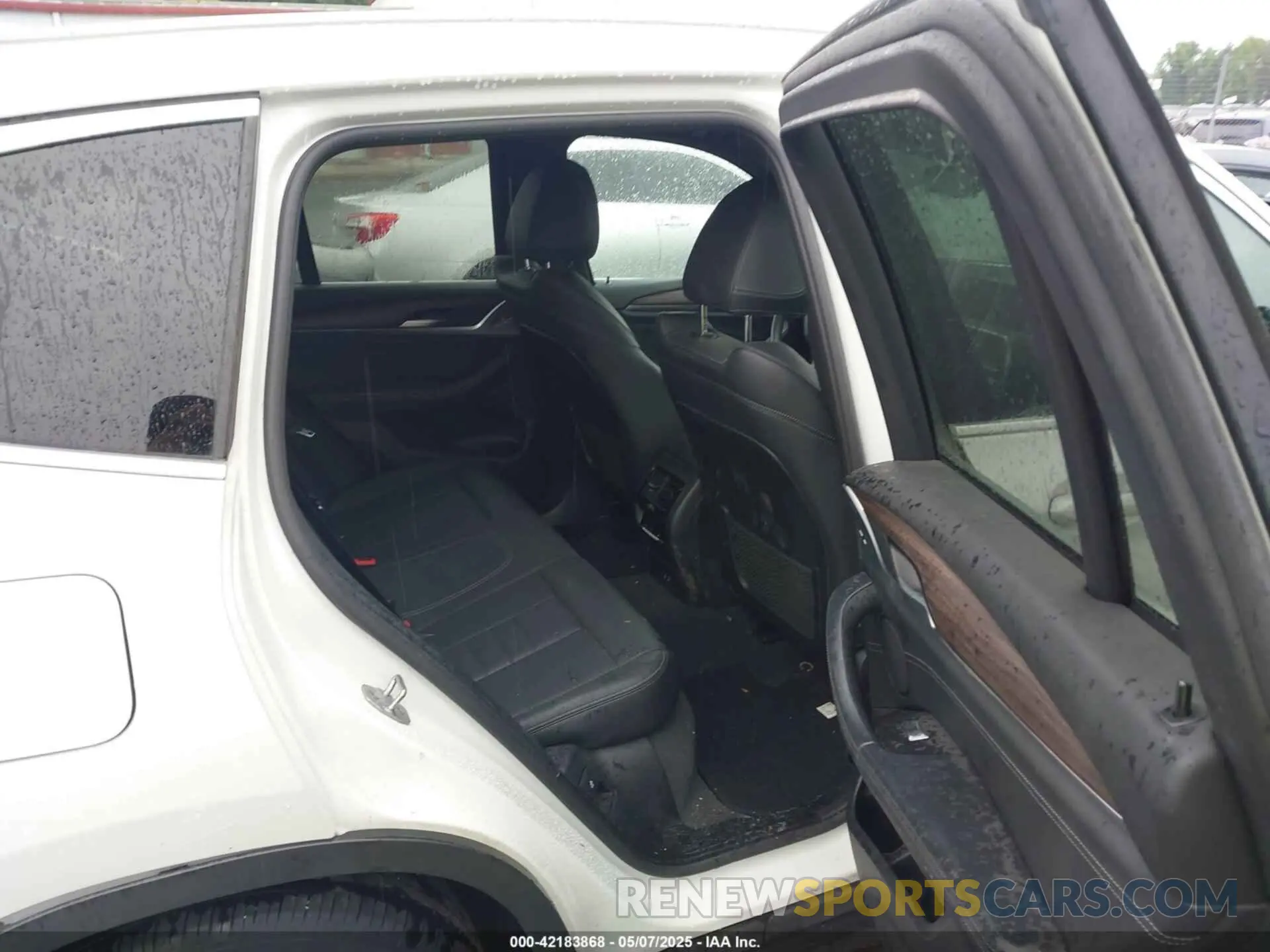 8 fotografías del automóvil dañado 5UXTY3C07L9B58551 BMW X3 2020