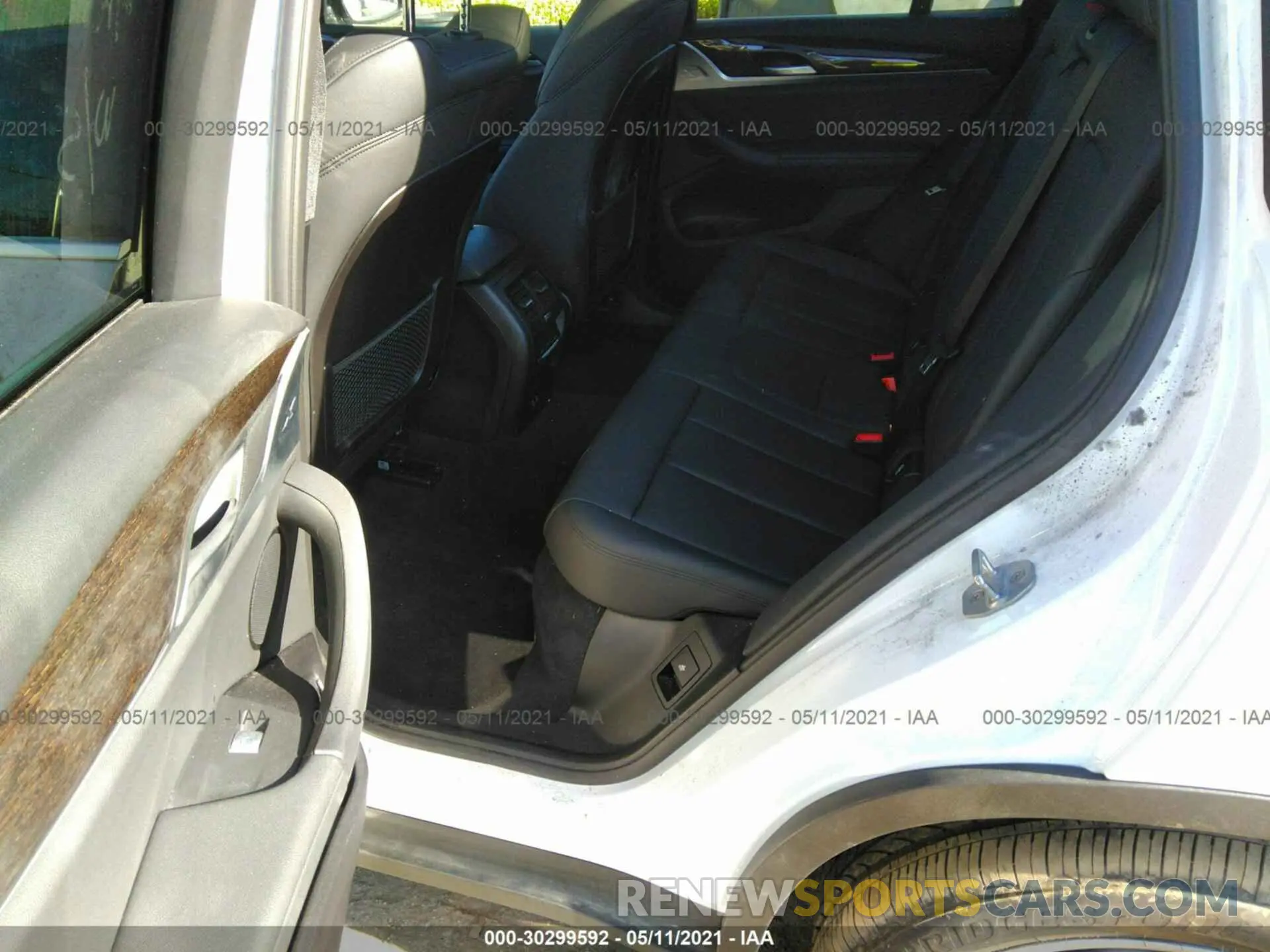 8 fotografías del automóvil dañado 5UXTY3C09L9B70247 BMW X3 2020