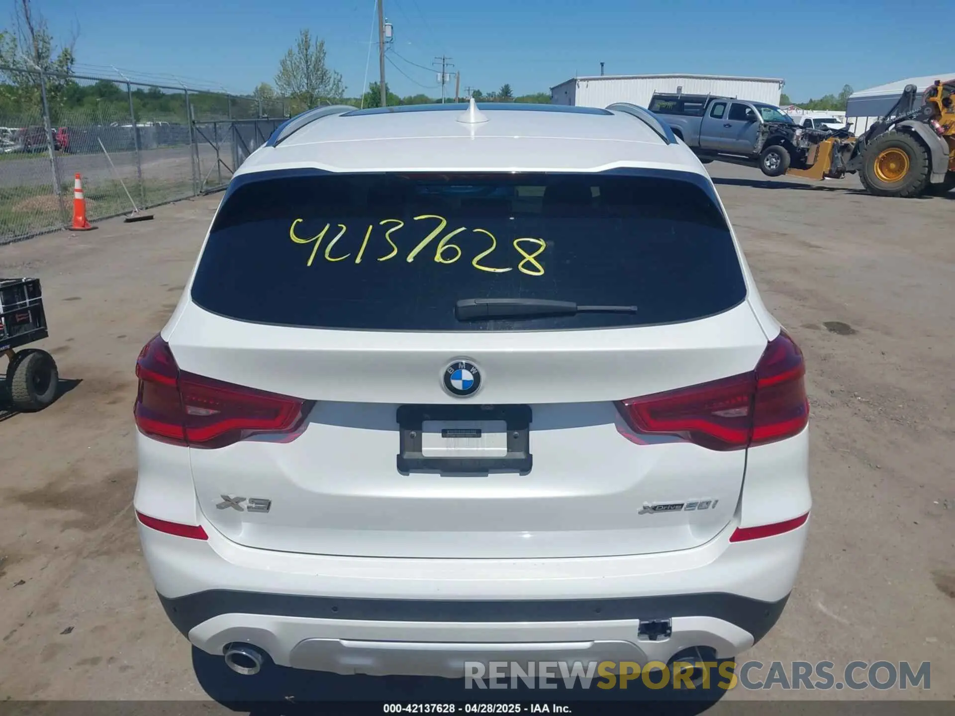 16 fotografías del automóvil dañado 5UXTY5C01LLT32755 BMW X3 2020