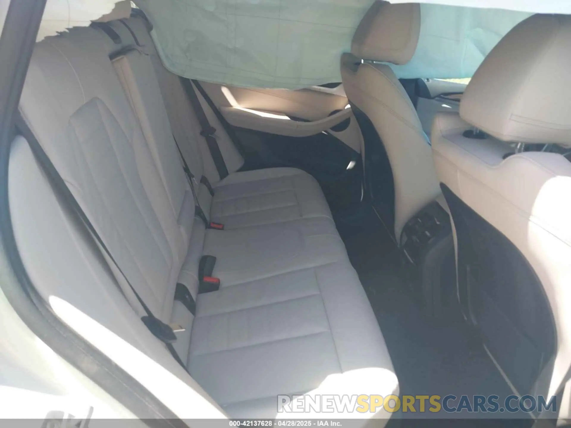 8 fotografías del automóvil dañado 5UXTY5C01LLT32755 BMW X3 2020