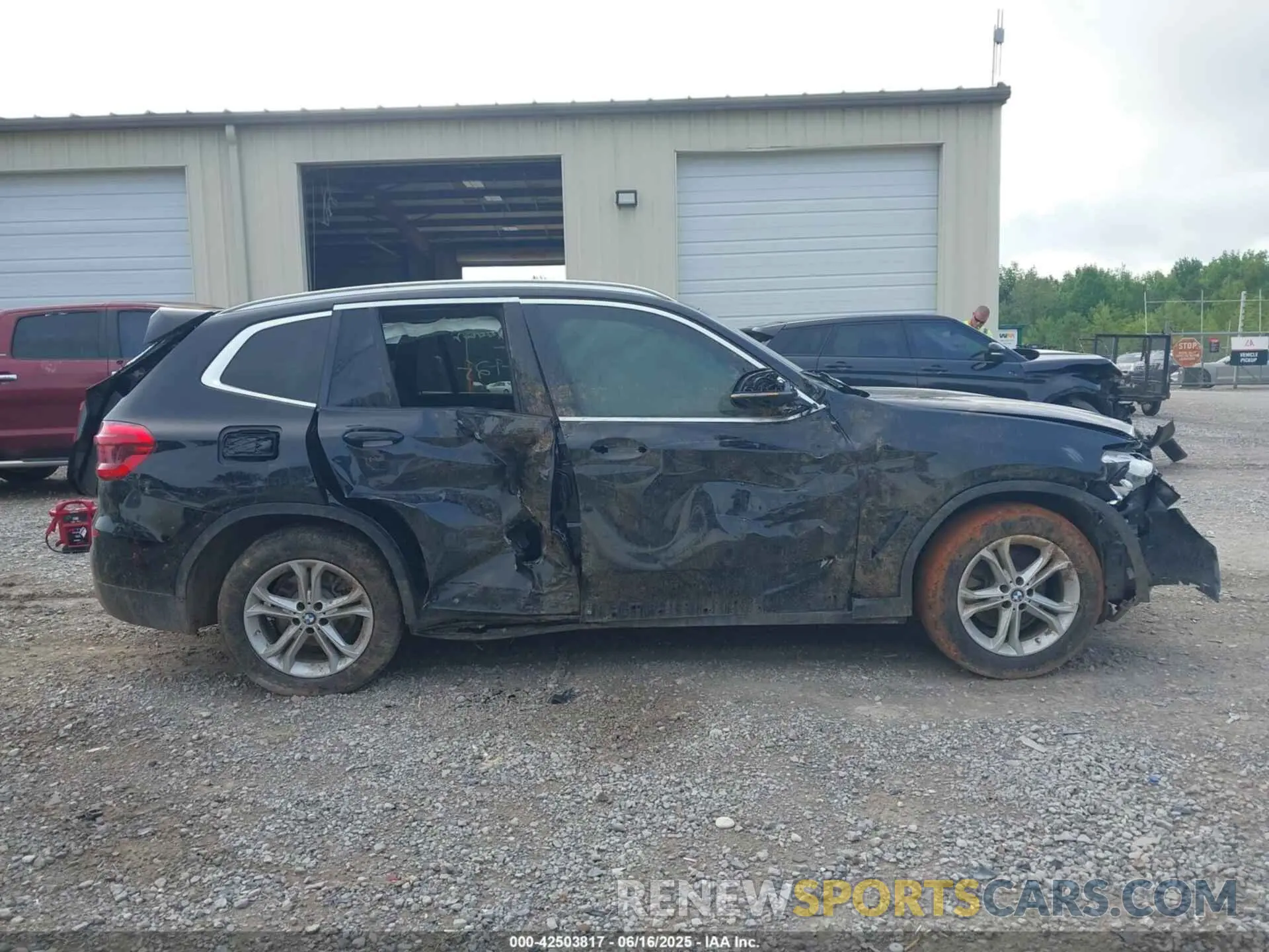 13 fotografías del automóvil dañado 5UXTY5C09LLE58039 BMW X3 2020